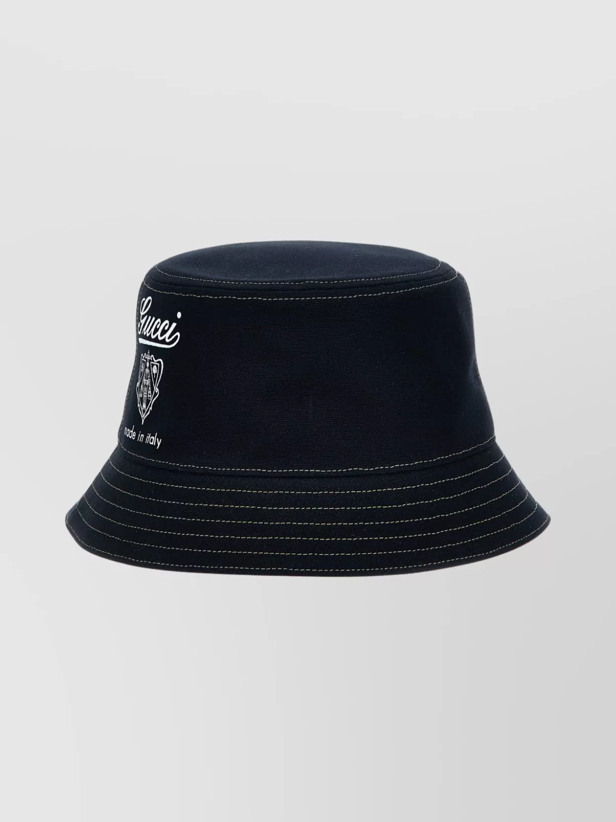 Gucci Bucket Hat Featuring Coat Of Arms Design