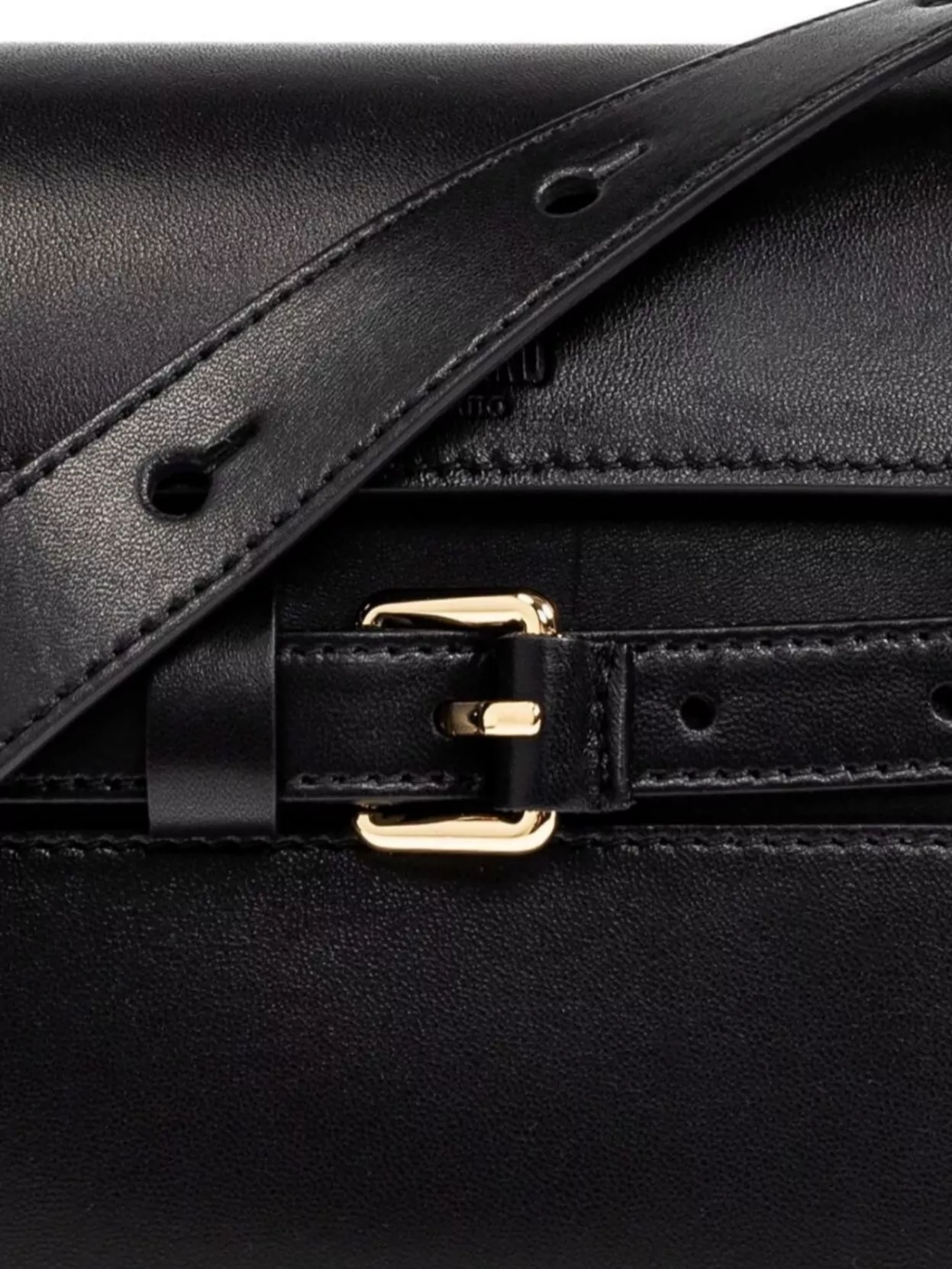ショルダーバッグ・ポシェット Moschino Leather Bag. Moschino Leather buckle detail shoulder bag | The Fashion Square
