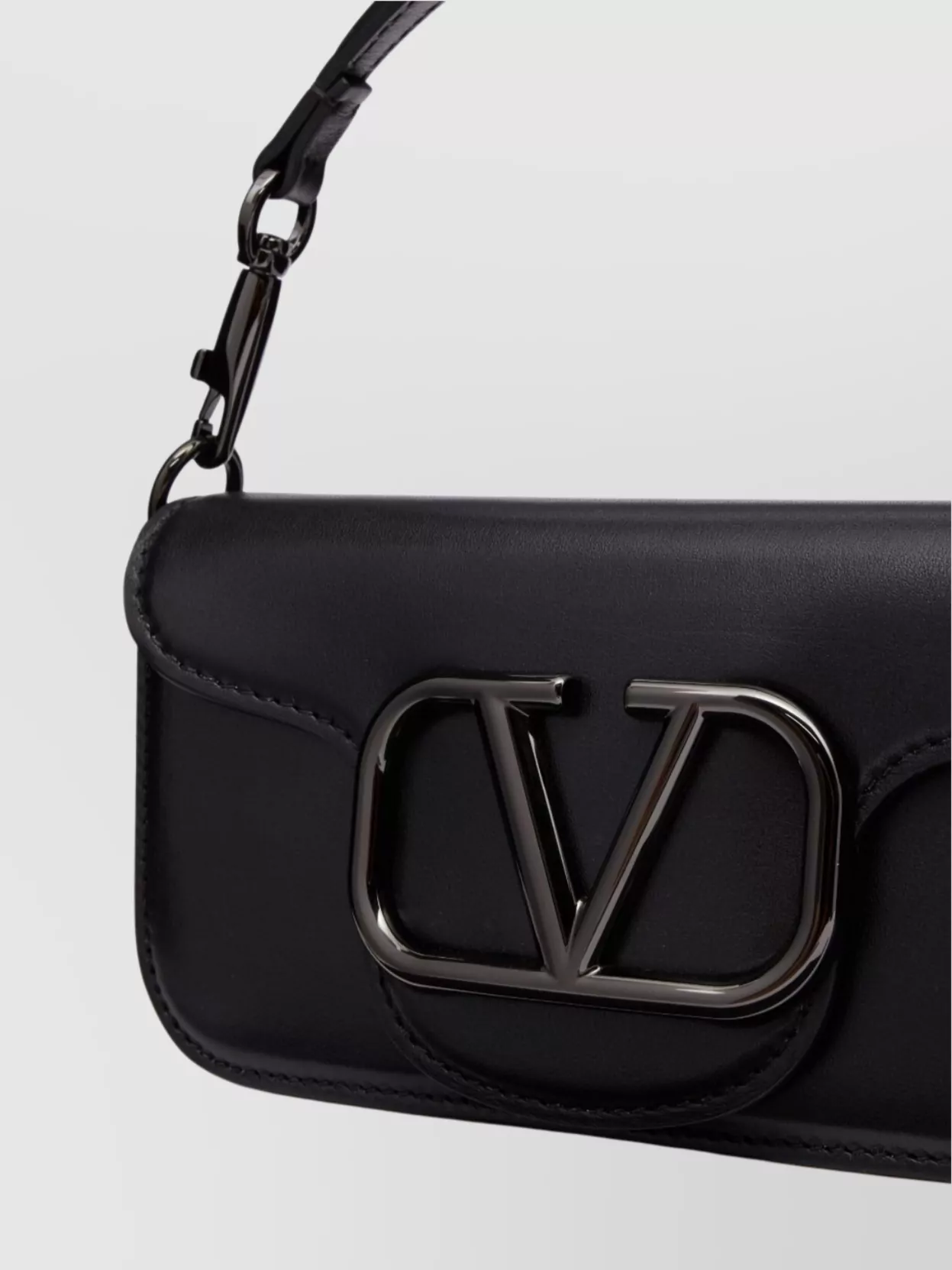 Valentino Garavani Small Leather Shoulder Bag With Chain-Link Strap