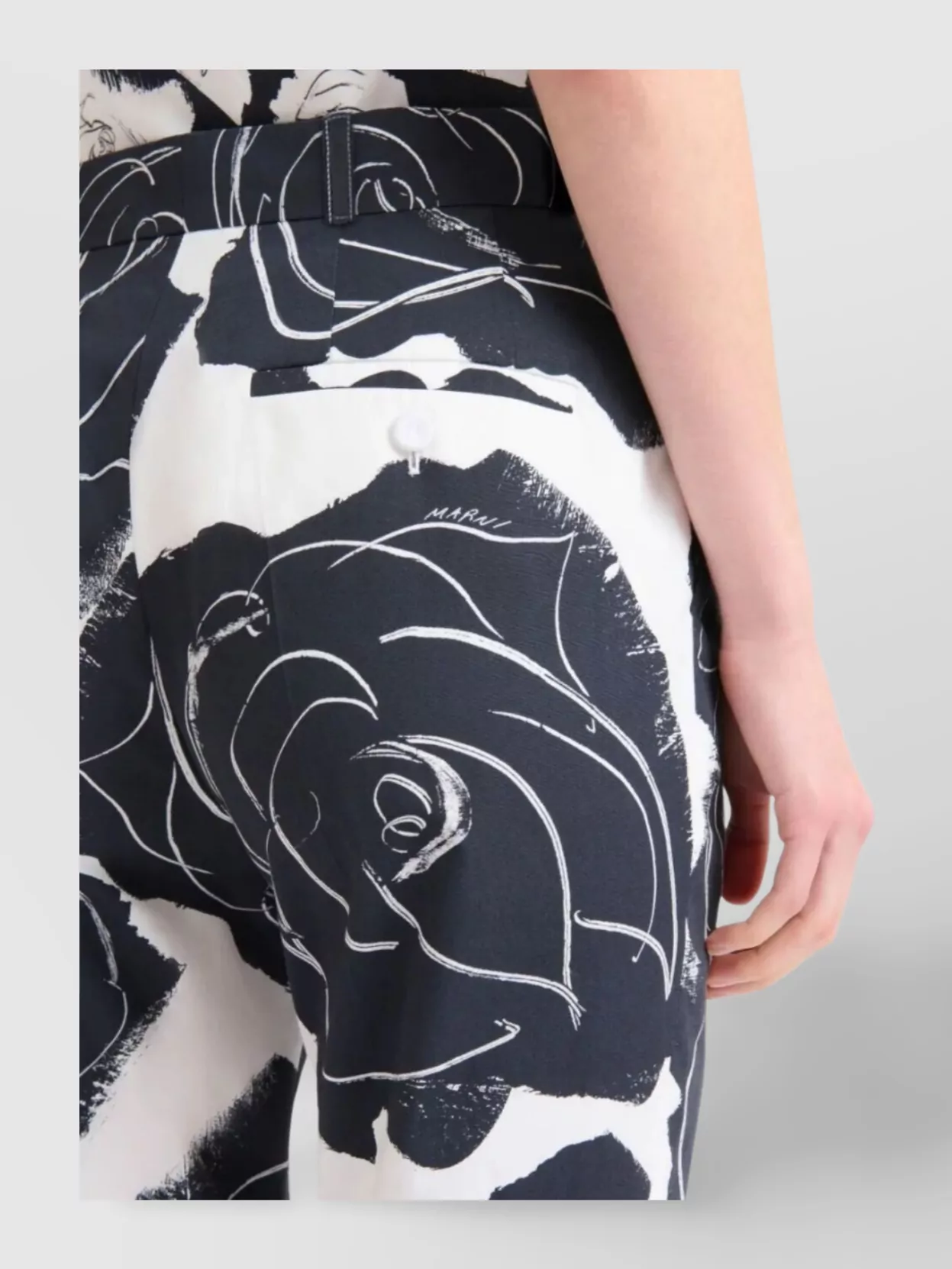 Marni Trousers Featuring Floral Pattern And Pockets In Multi