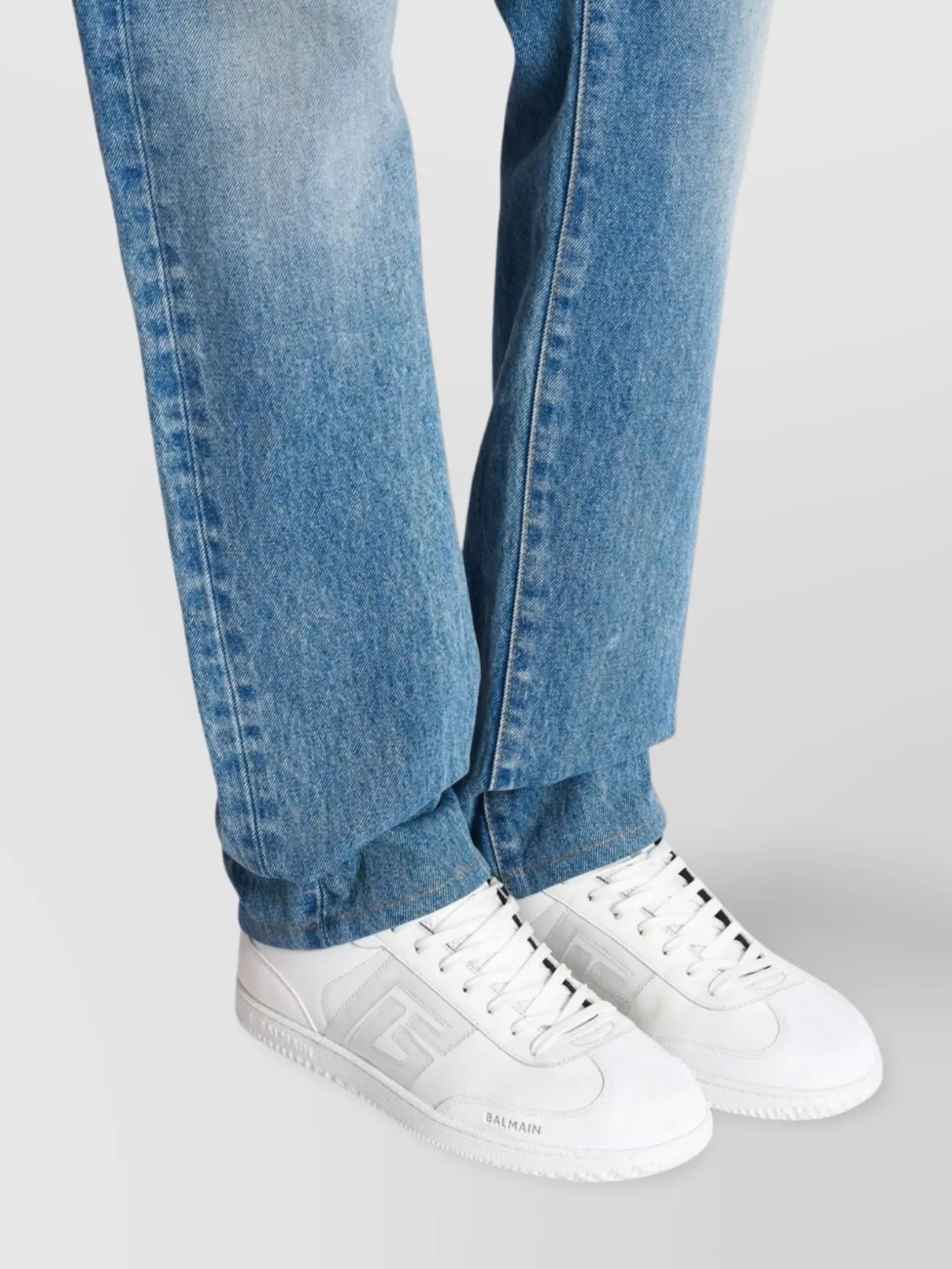 Balmain Round Toe Low-top Sneakers With Rubber Sole In White