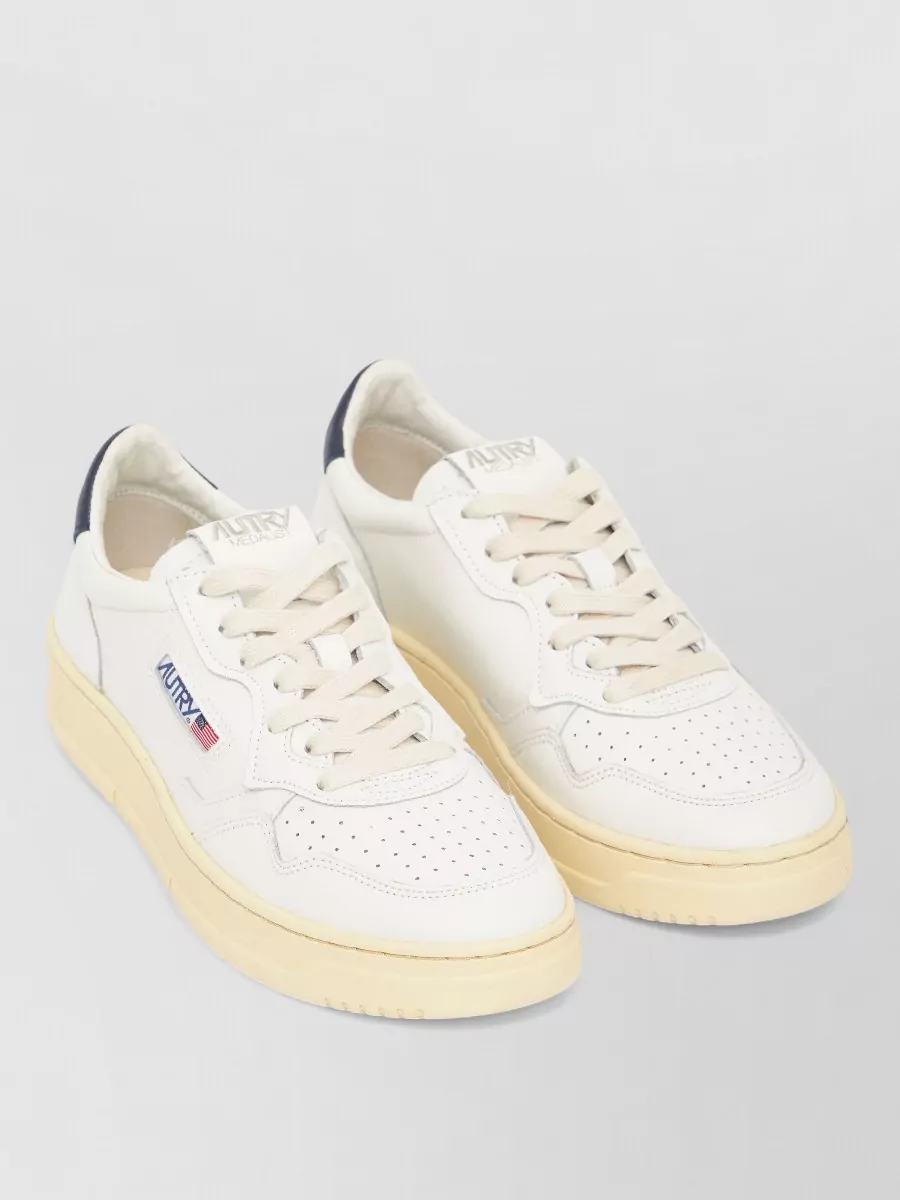 Autry Low-Top Medalist Sneakers And Heel