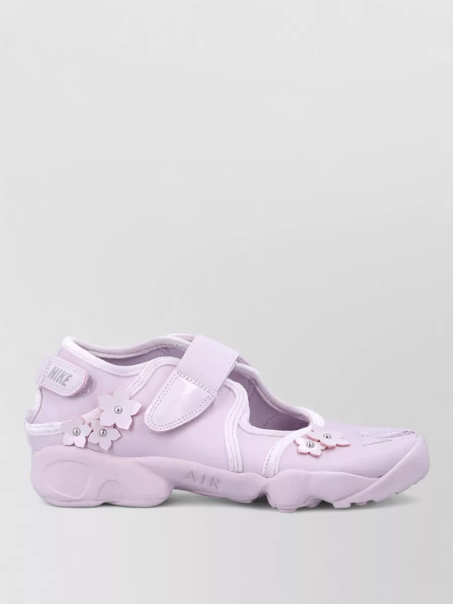 Nike Leather Floral Appliqué Split-Toe Sandals