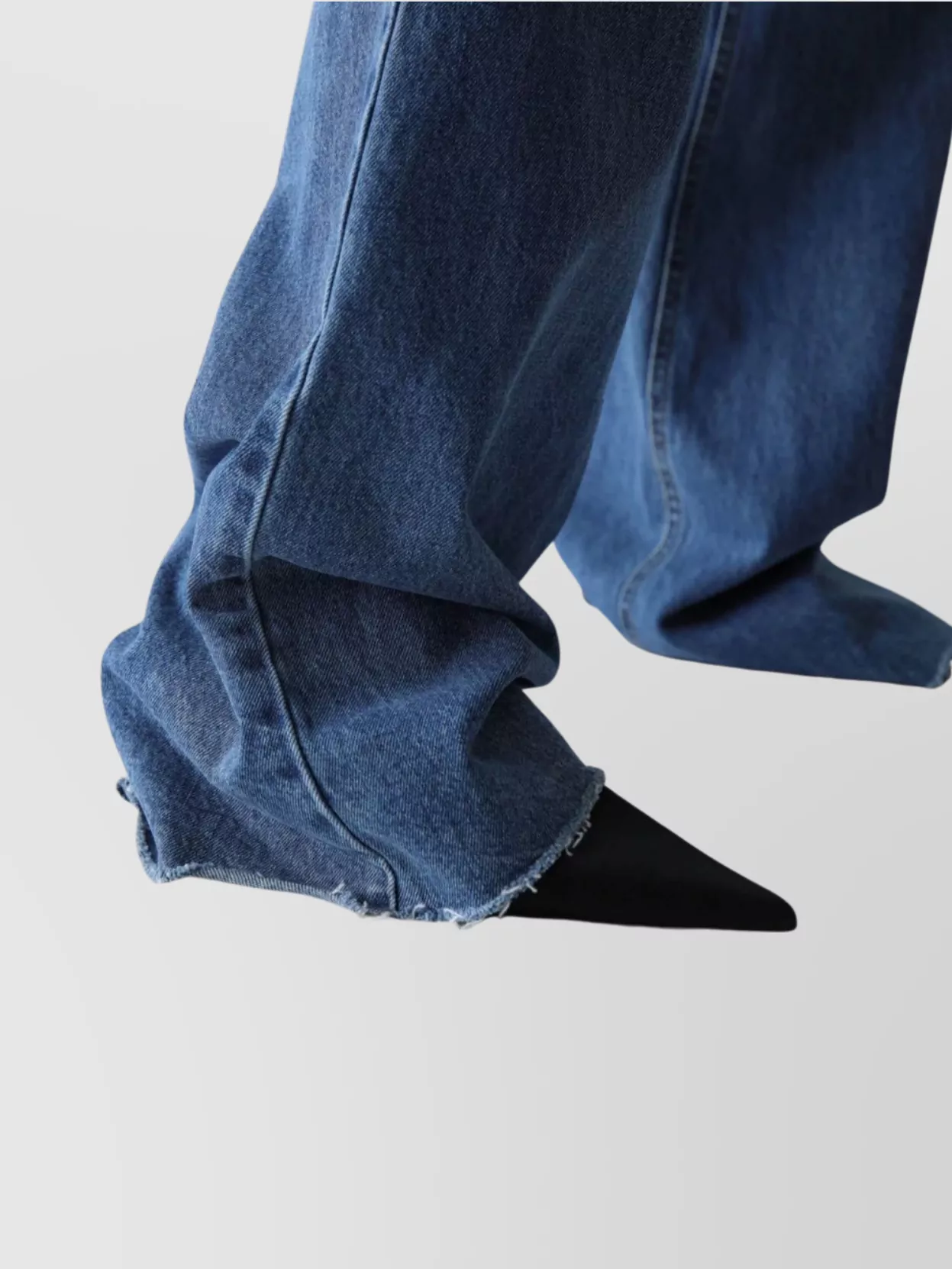 The Frankie Shop Wide-Leg Denim Trousers Raw Hem