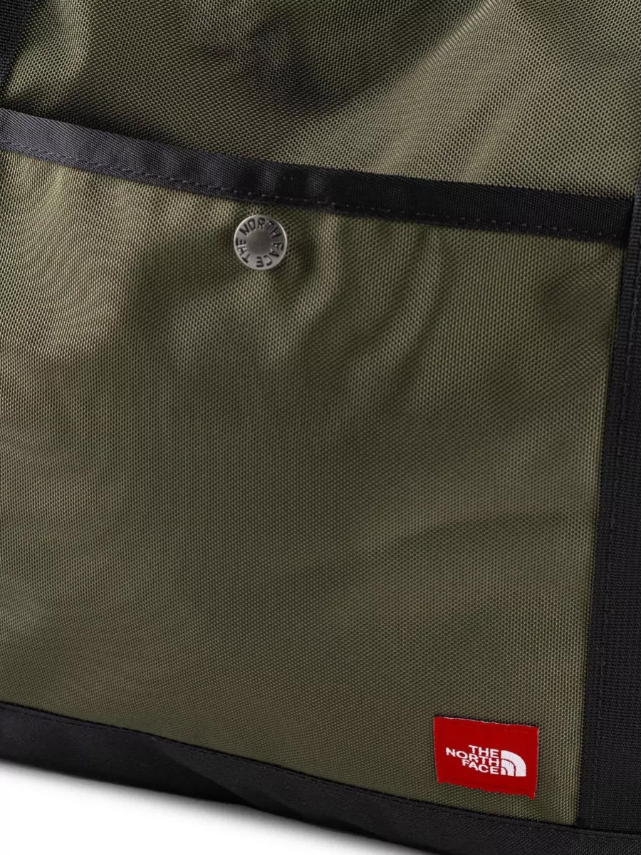 The North Face Nylon Shoulder Bag Logo Label Bottom