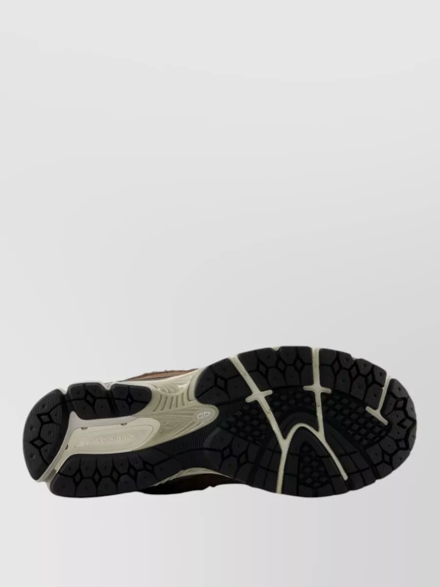 New Balance 2002 Sneakers Mesh Panels Round Toe