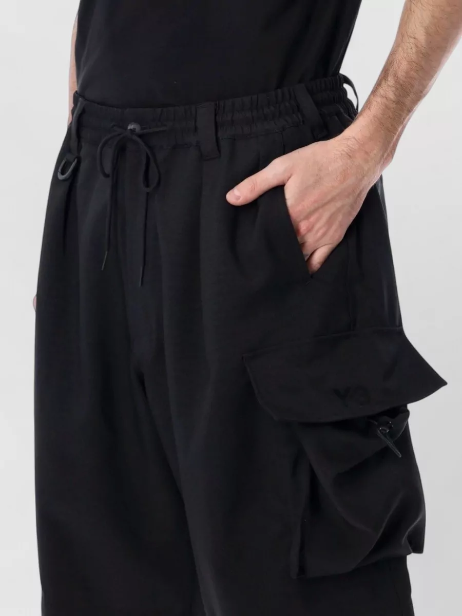 Y-3 Relaxed Cargo Shorts Side And Flap Pockets