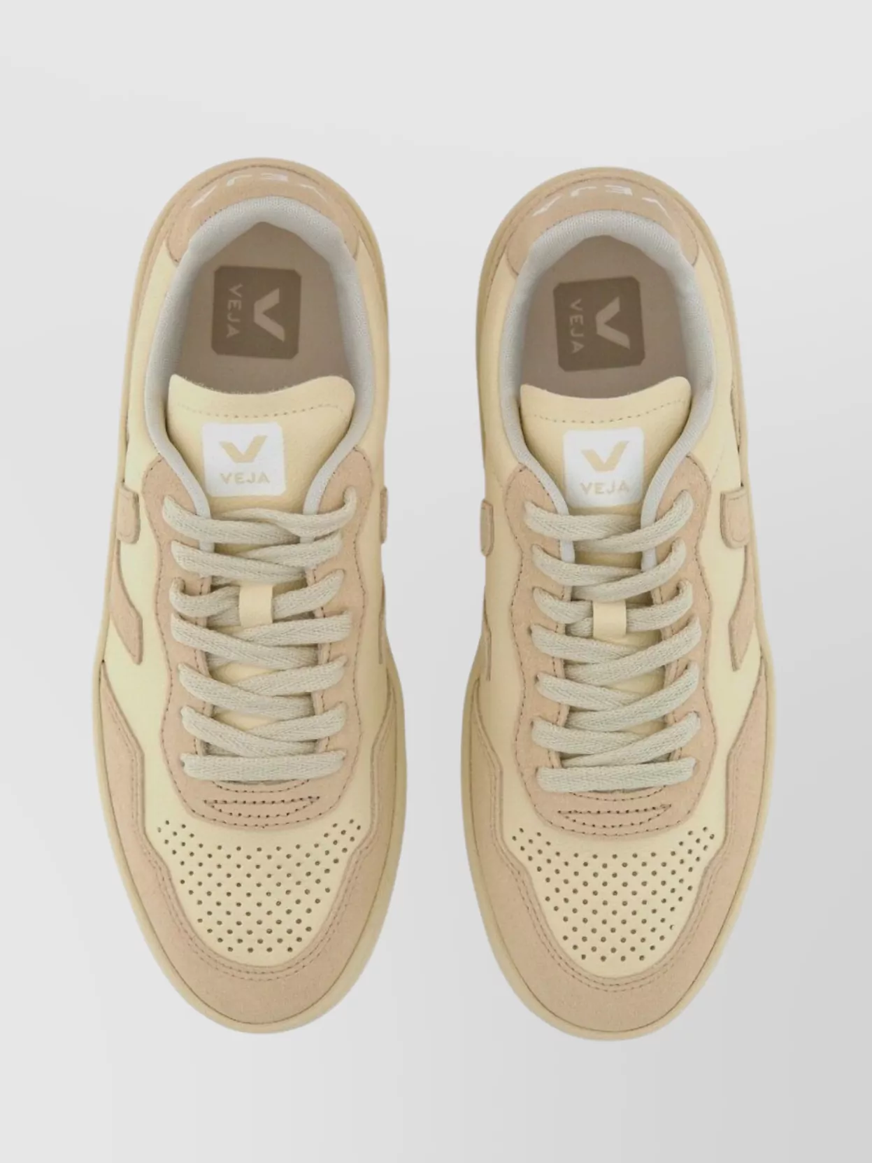 Veja V-90 Low-top Sneakers Perforated Detailing