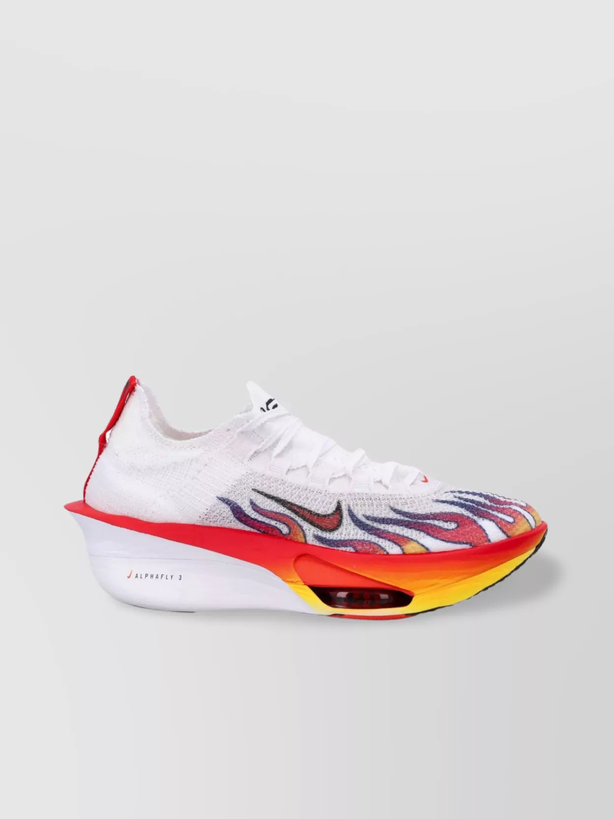 Nike Flame Pattern Knit Upper Pull Tab