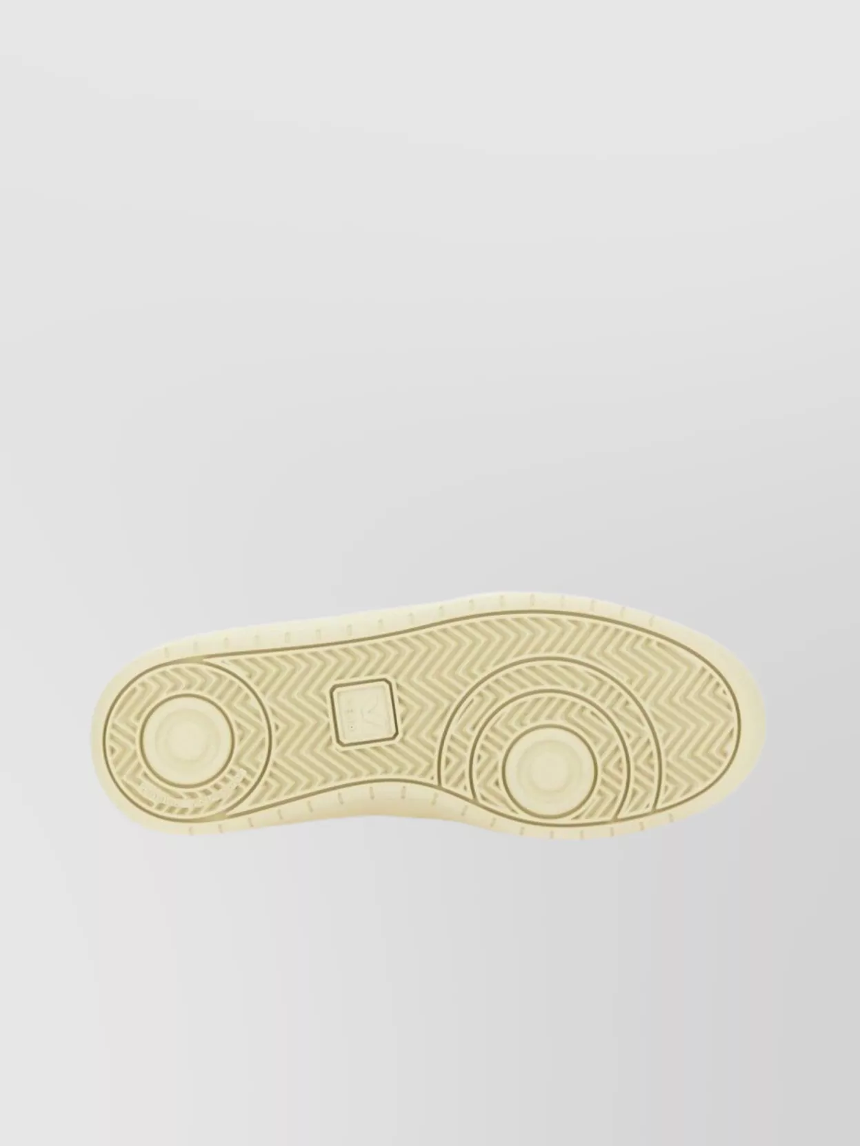 Veja V-90 Low-top Sneakers Perforated Detailing