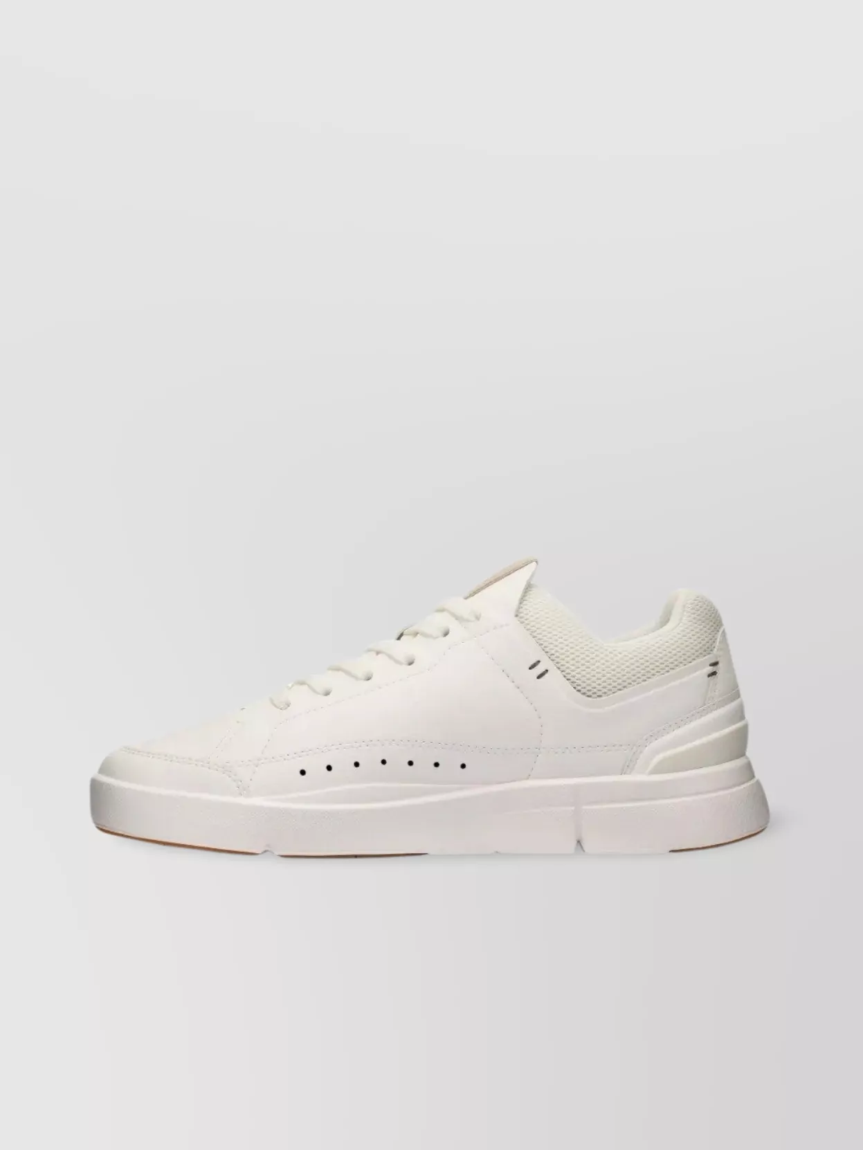 On Roger Centre Court Sneakers