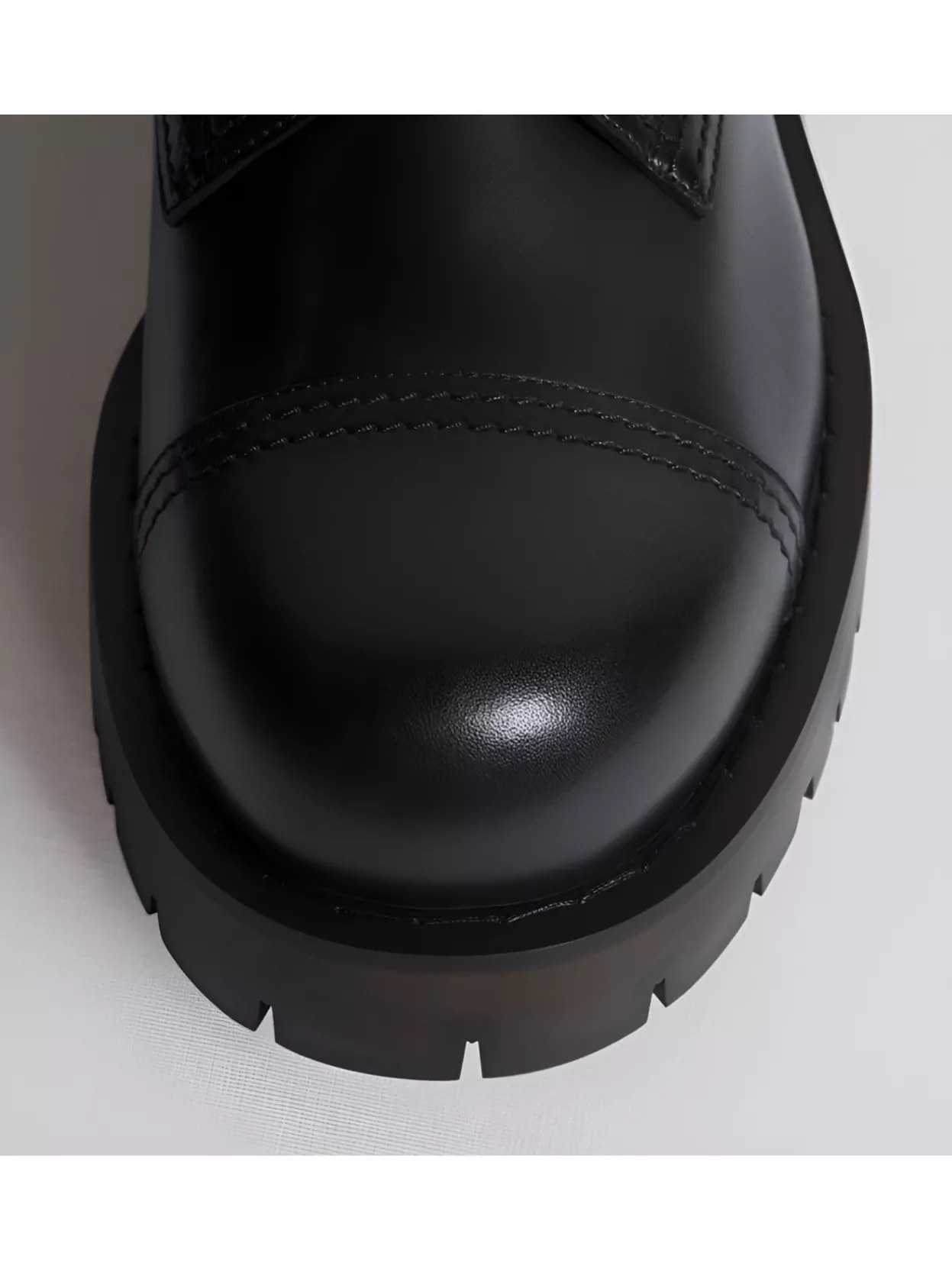 Christian Dior Laced Chunky Sole Shoes With Stitching Detail