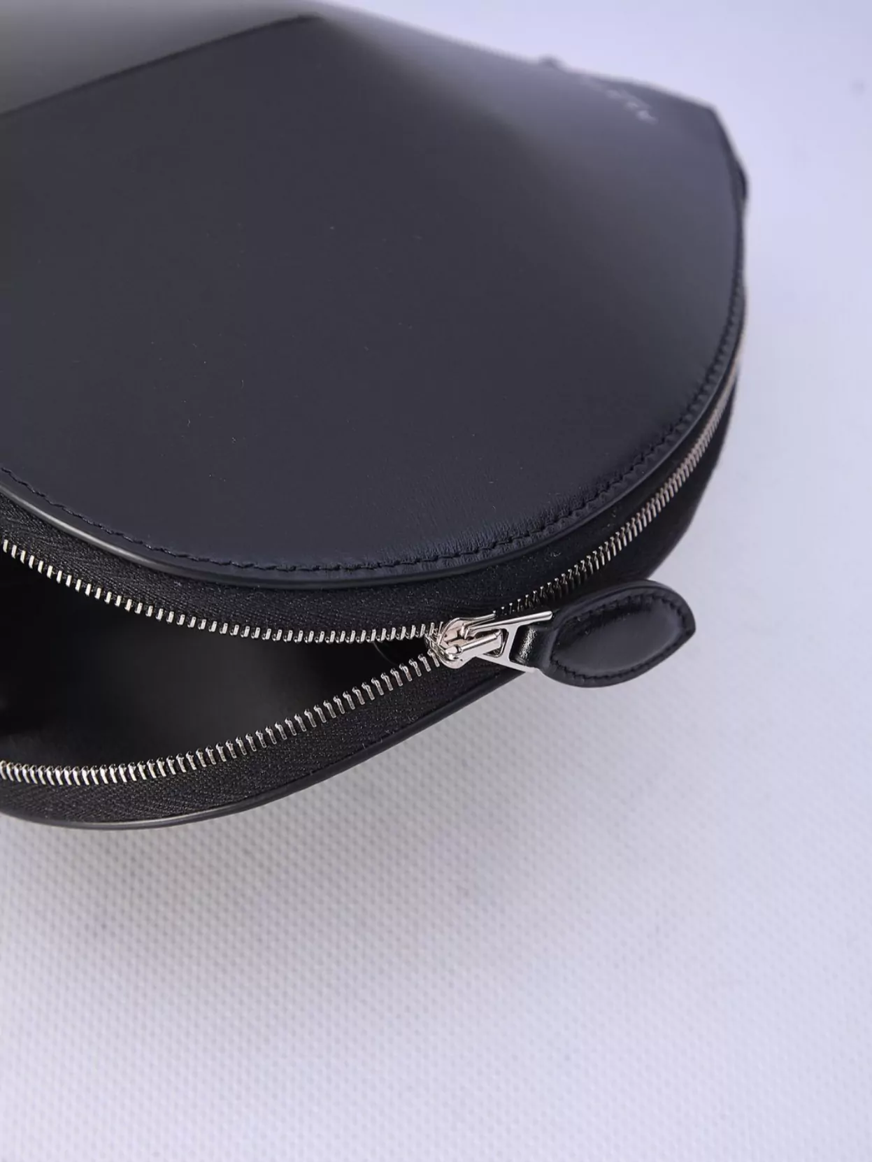 Alaïa Heart Shaped Shoulder Bag With Adjustable Strap
