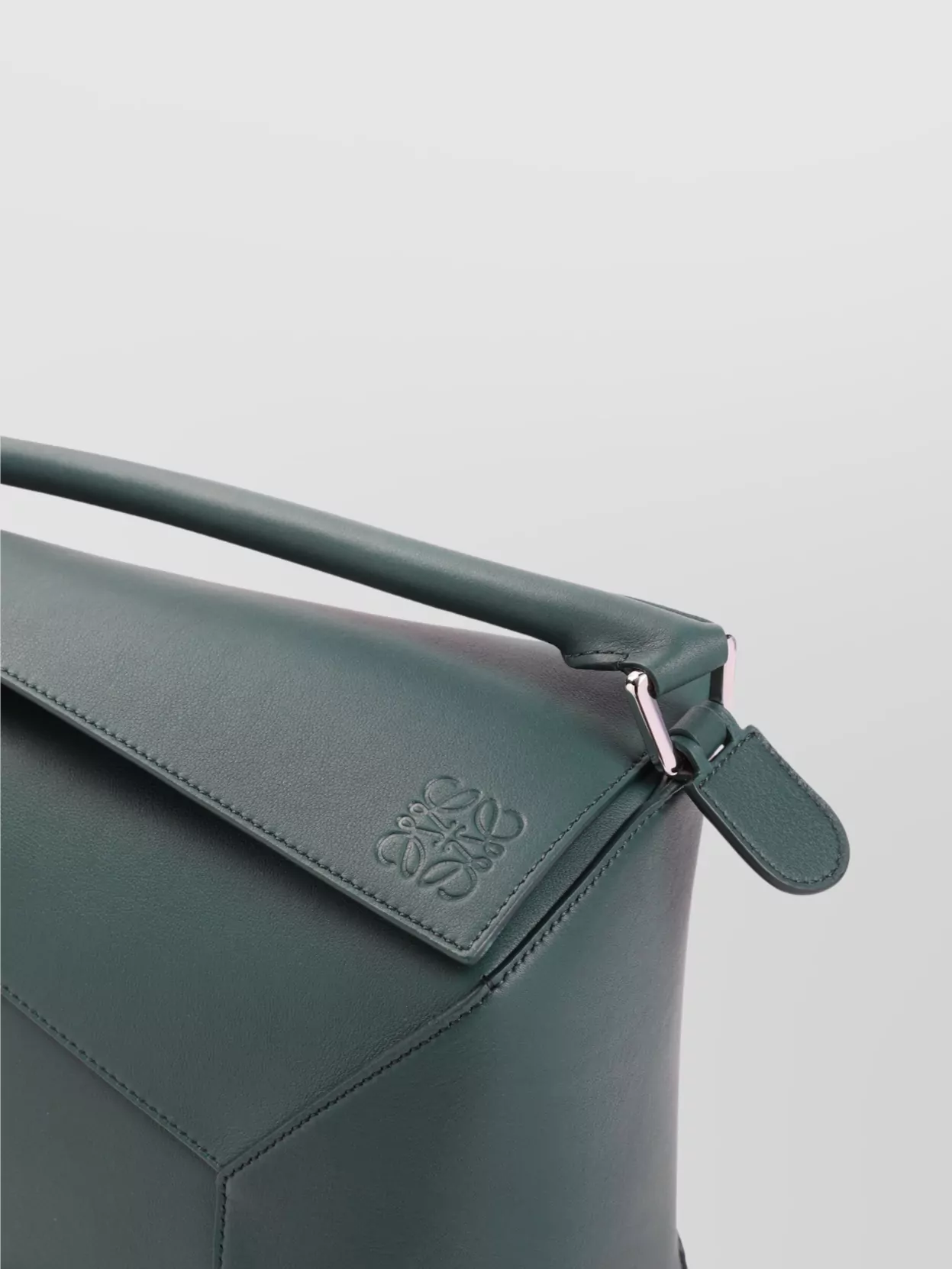 ロエベ Loewe Puzzle Edge New Large Shoulder Bag Large Puzzle Edge bag in grained calfskin Black - LOEWE
