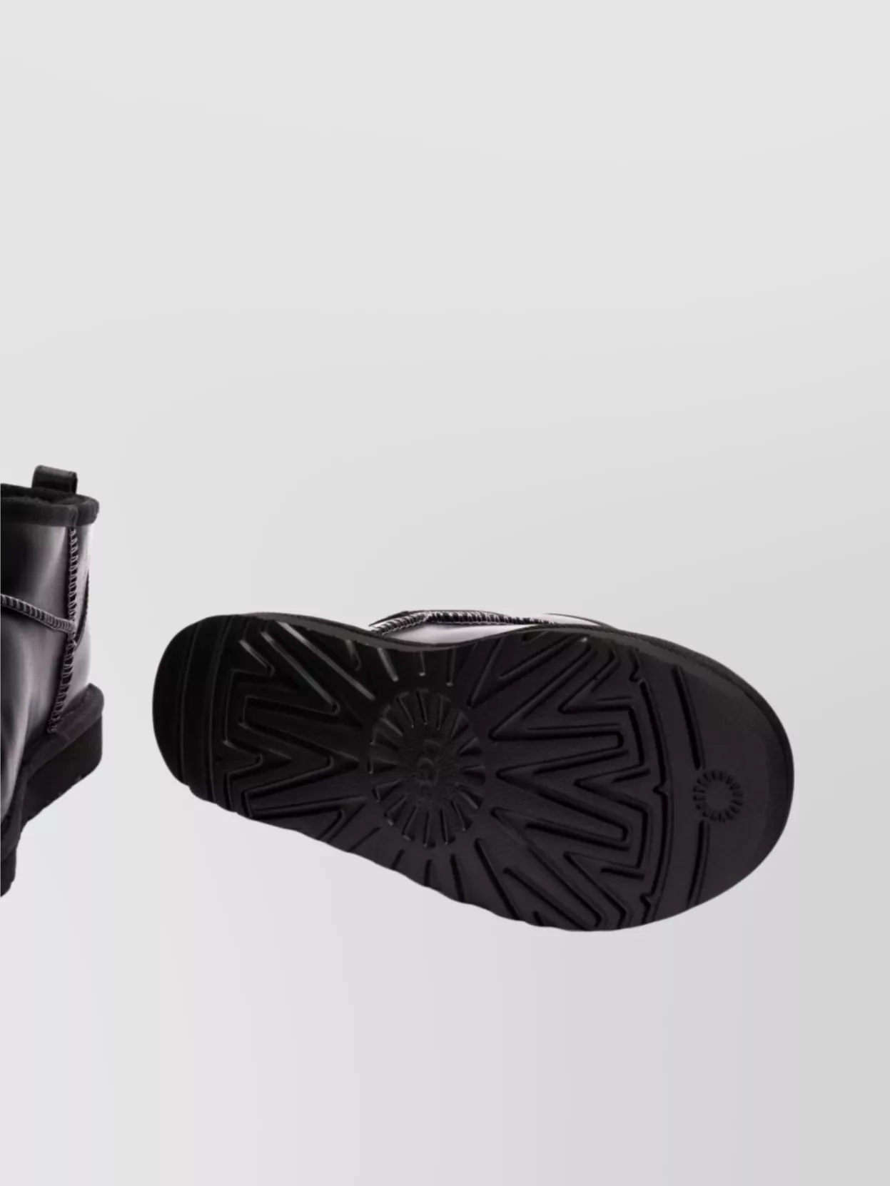 Ugg Short Boots With Round Toe And Stitch Detailing