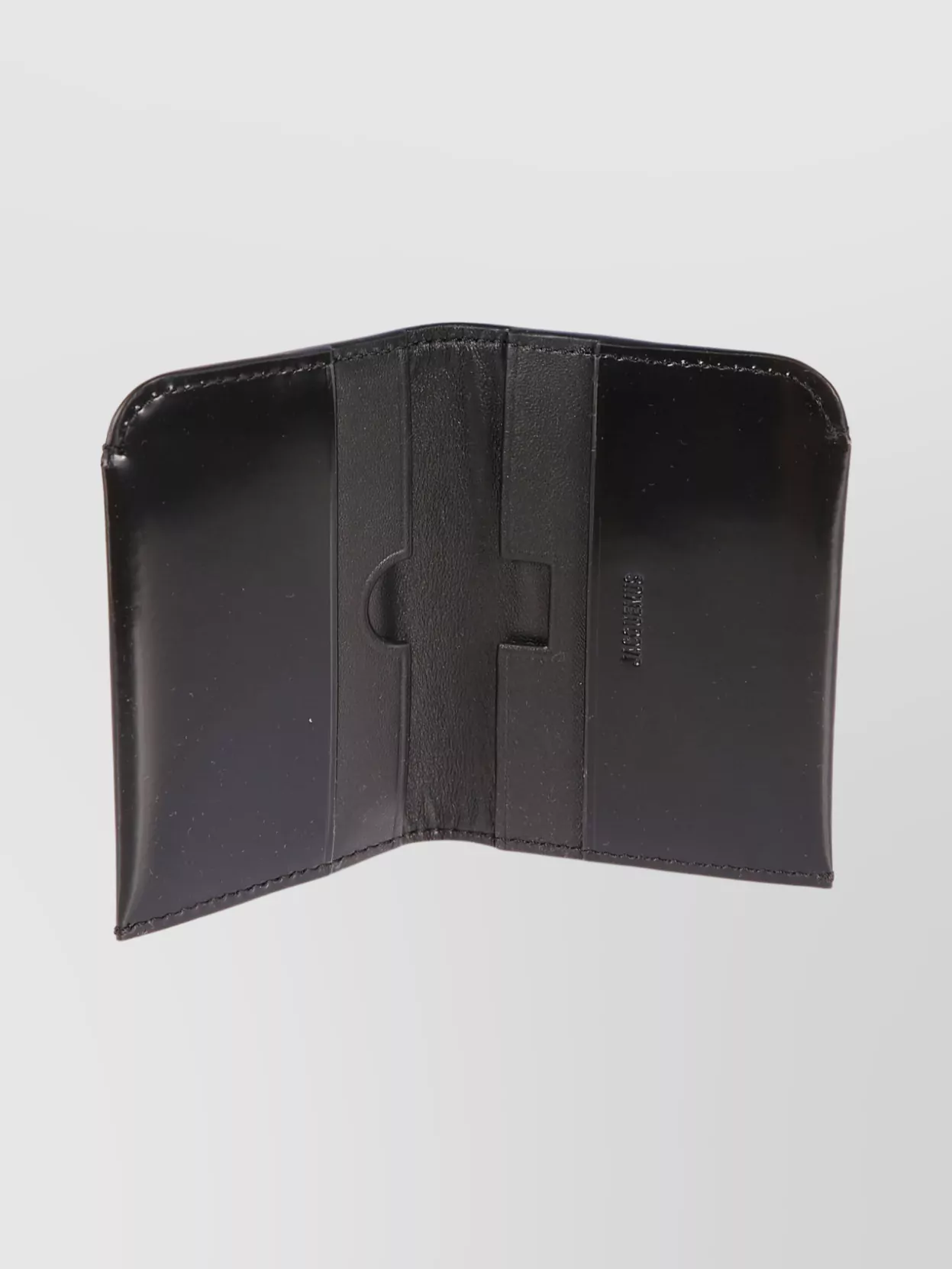 Jacquemus Logo Embossed Leather Card Holder Design