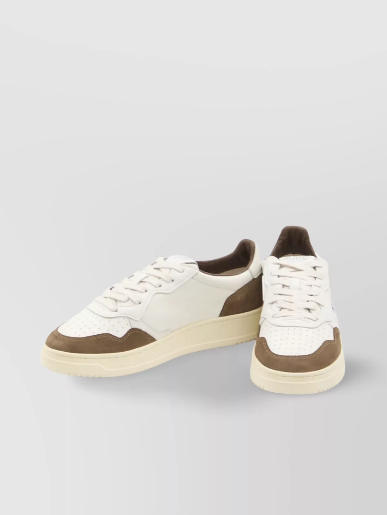 Autry Medalist Sneakers Leather Perforated Toe