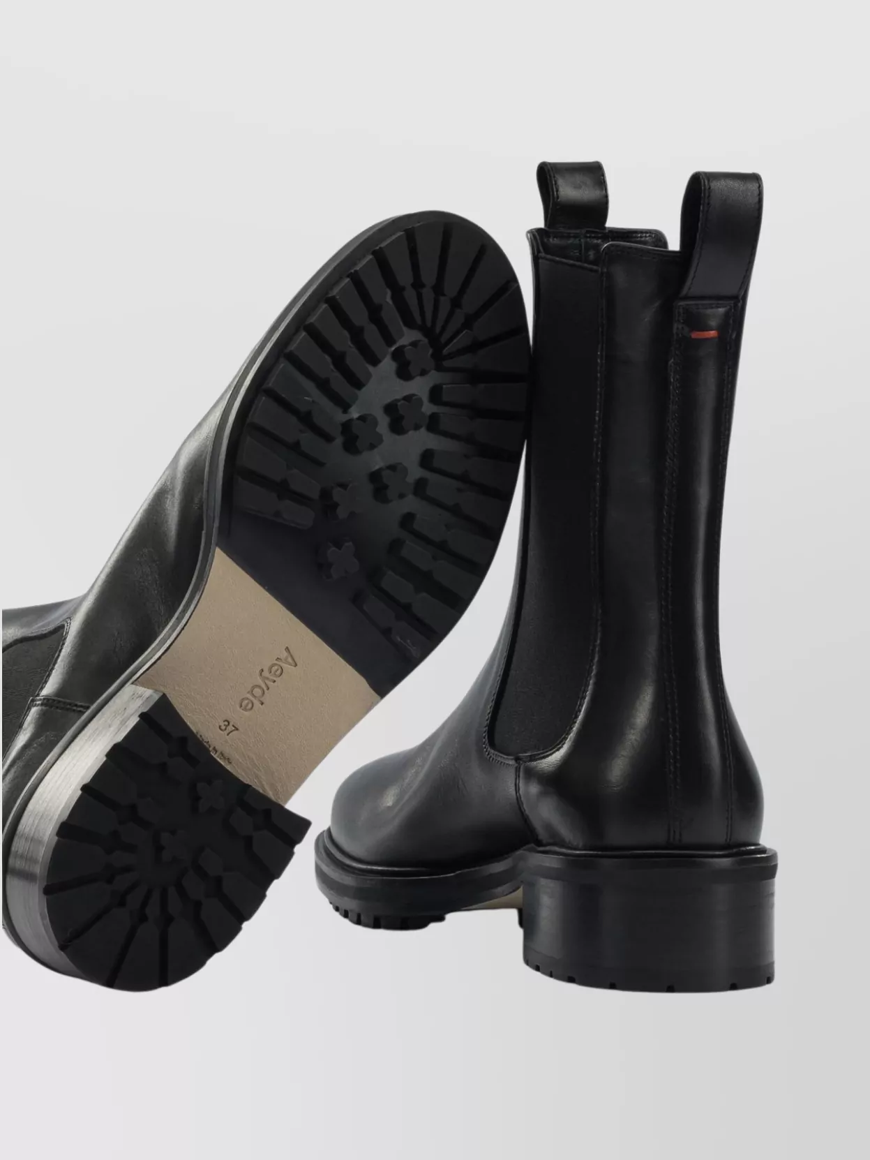 Aeyde Chelsea Ankle Boots Featuring Chunky Sole In Black