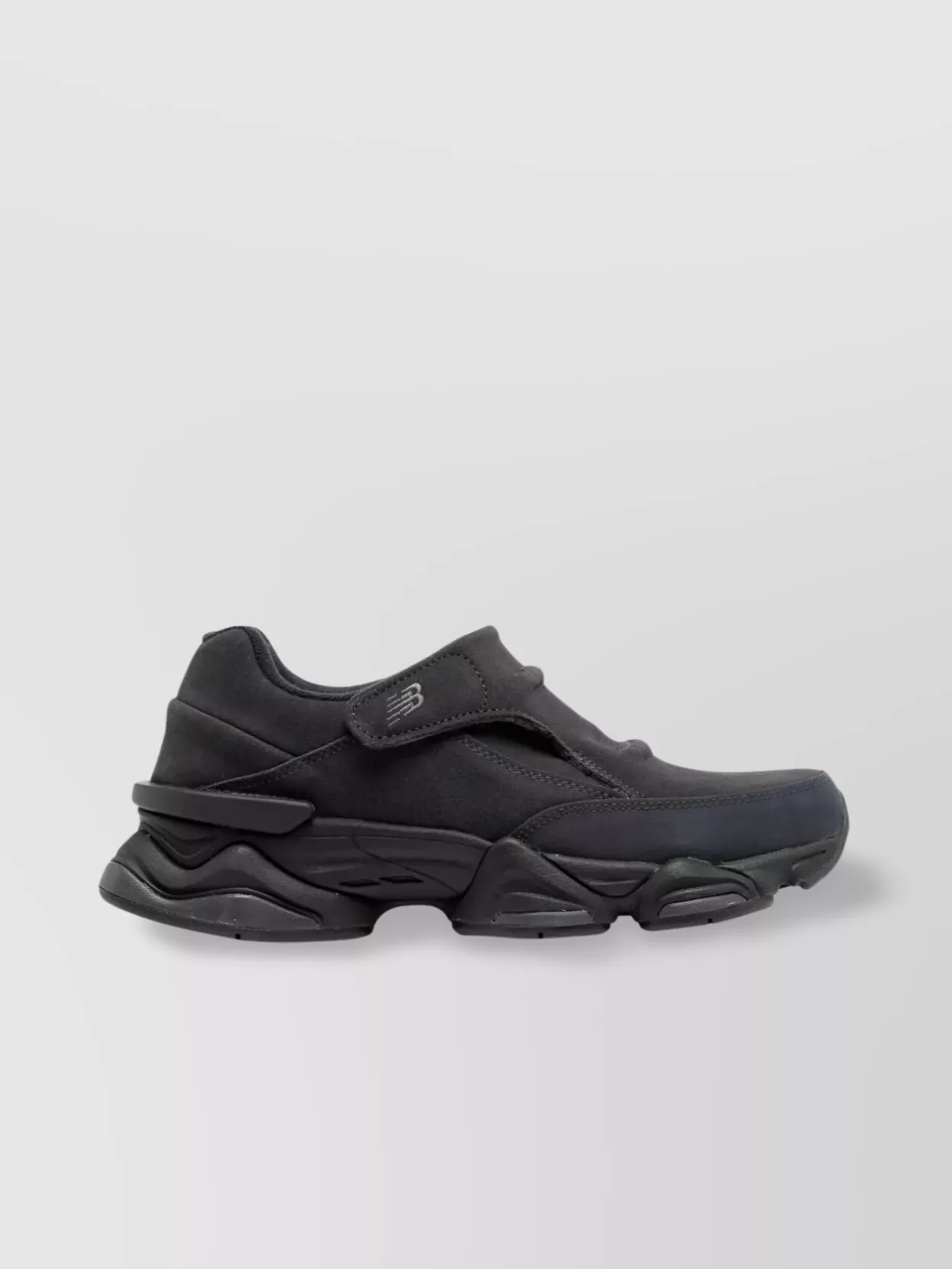 New Balance Chunky Sole Round Toe Sneakers