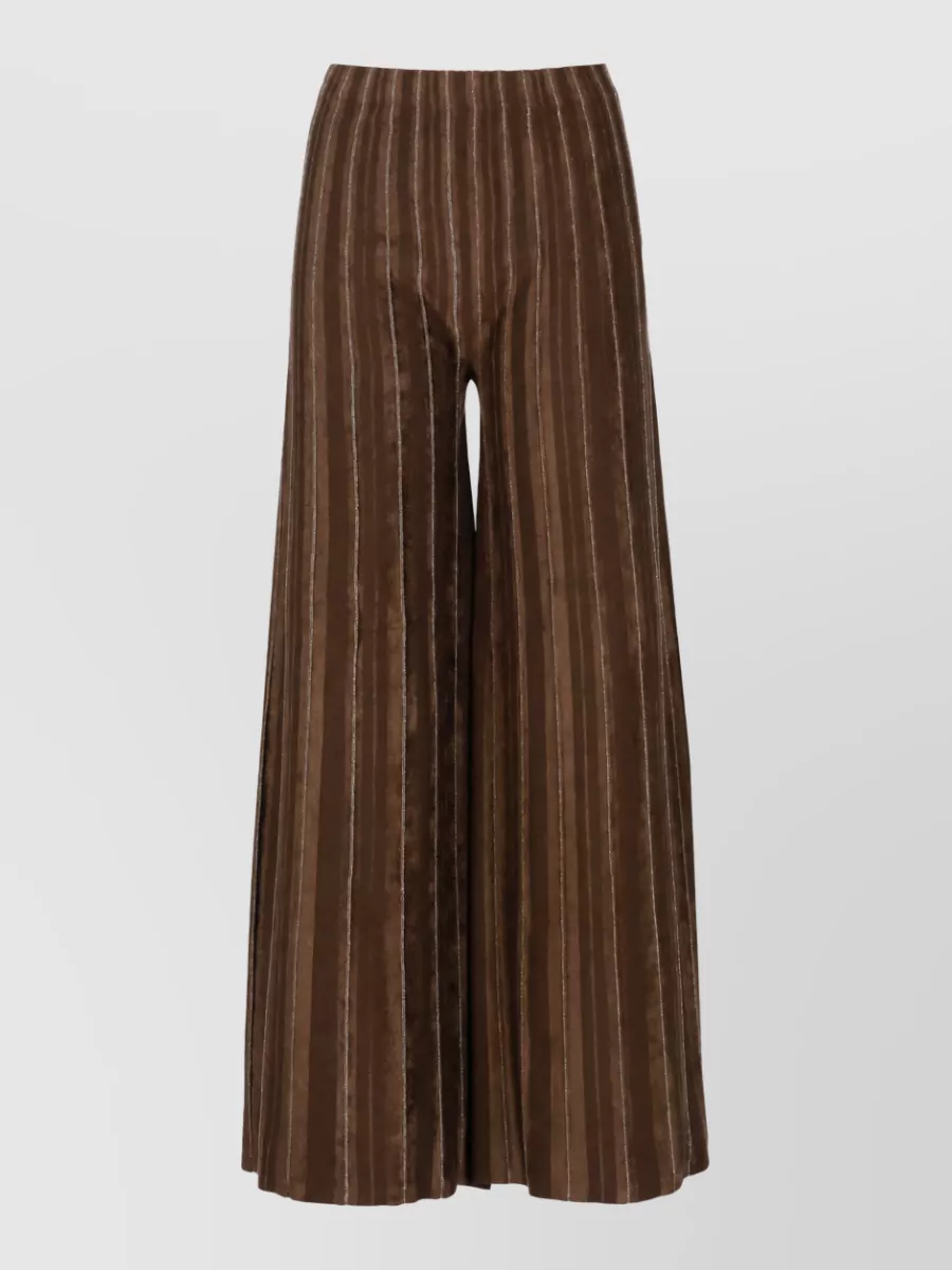 D.exterior striped wide-leg trousers