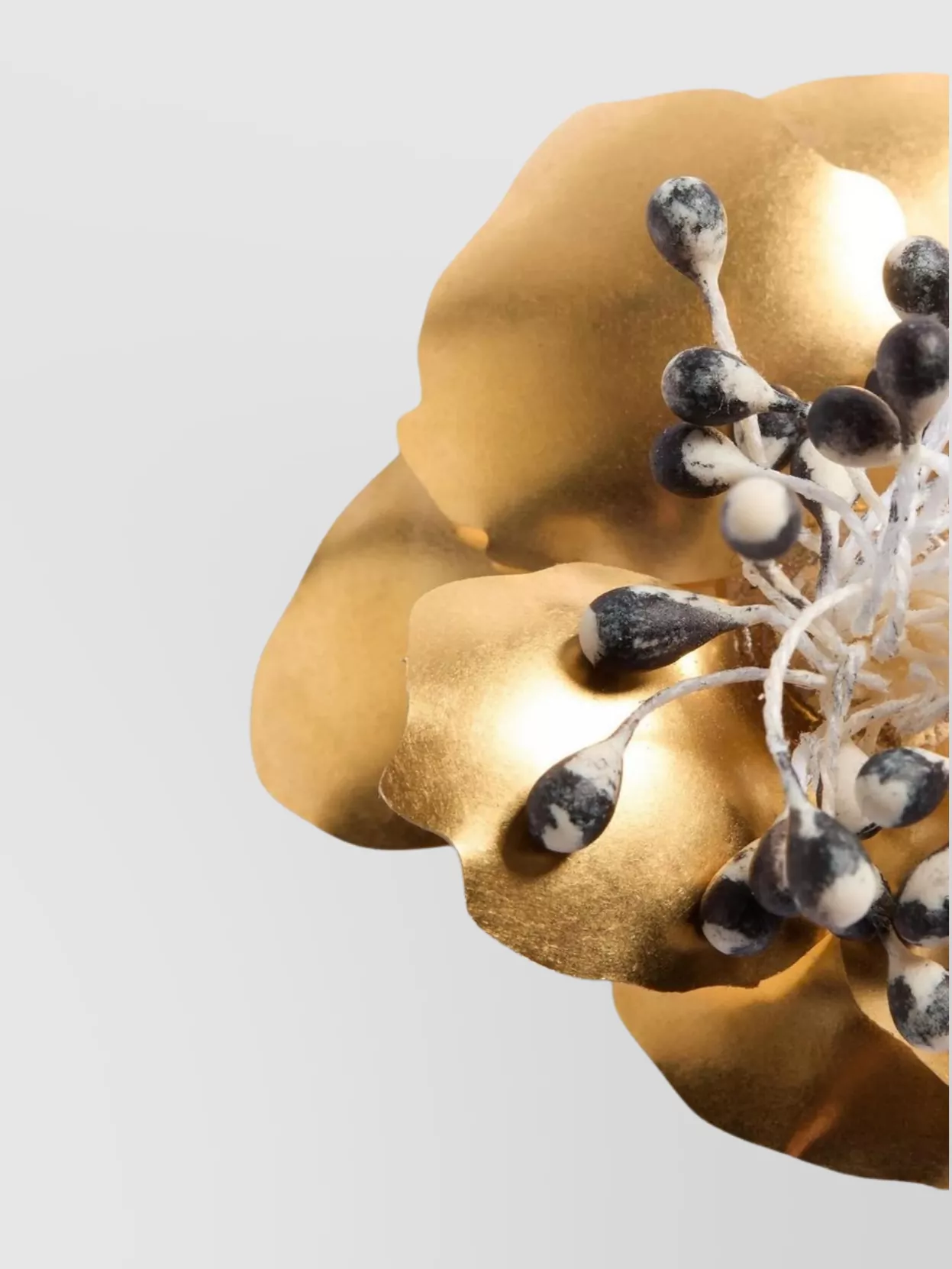 Valentino Small Floral Brooch Metallic Finish In Gold