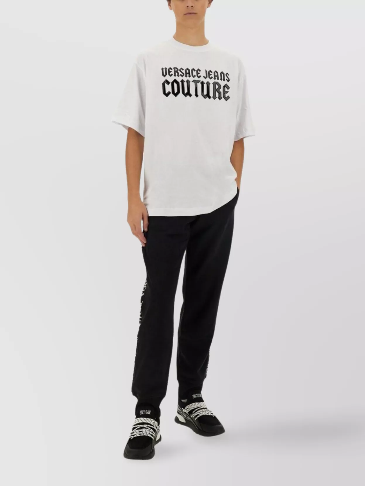 VERSACE JEANS COUTURE GOTHIC LOGO CREW NECK T-SHIRT 