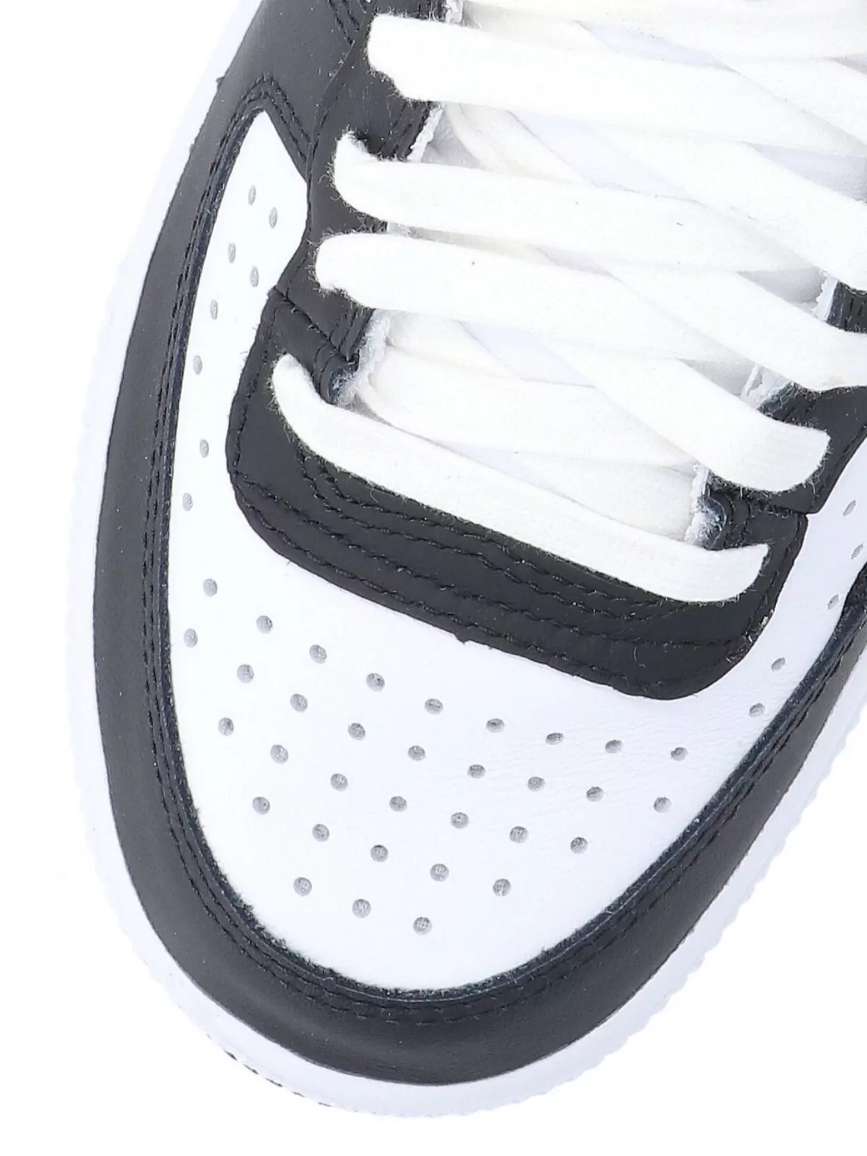 COMME DES GARÇONS LOW TOP SNEAKERS CONTRAST PANELS 