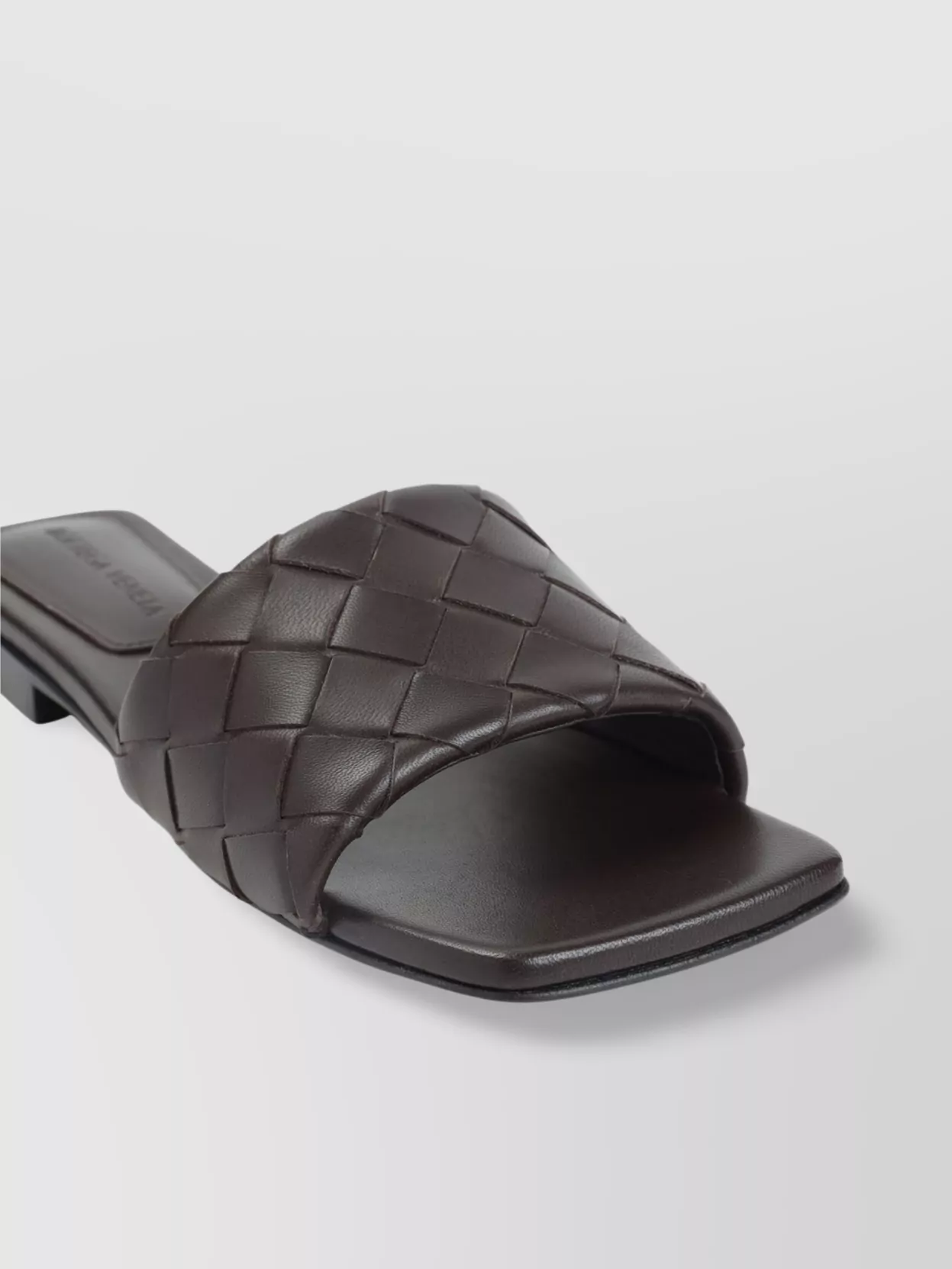 Bottega Veneta Flat Sandals With Intrecciato Leather Strap