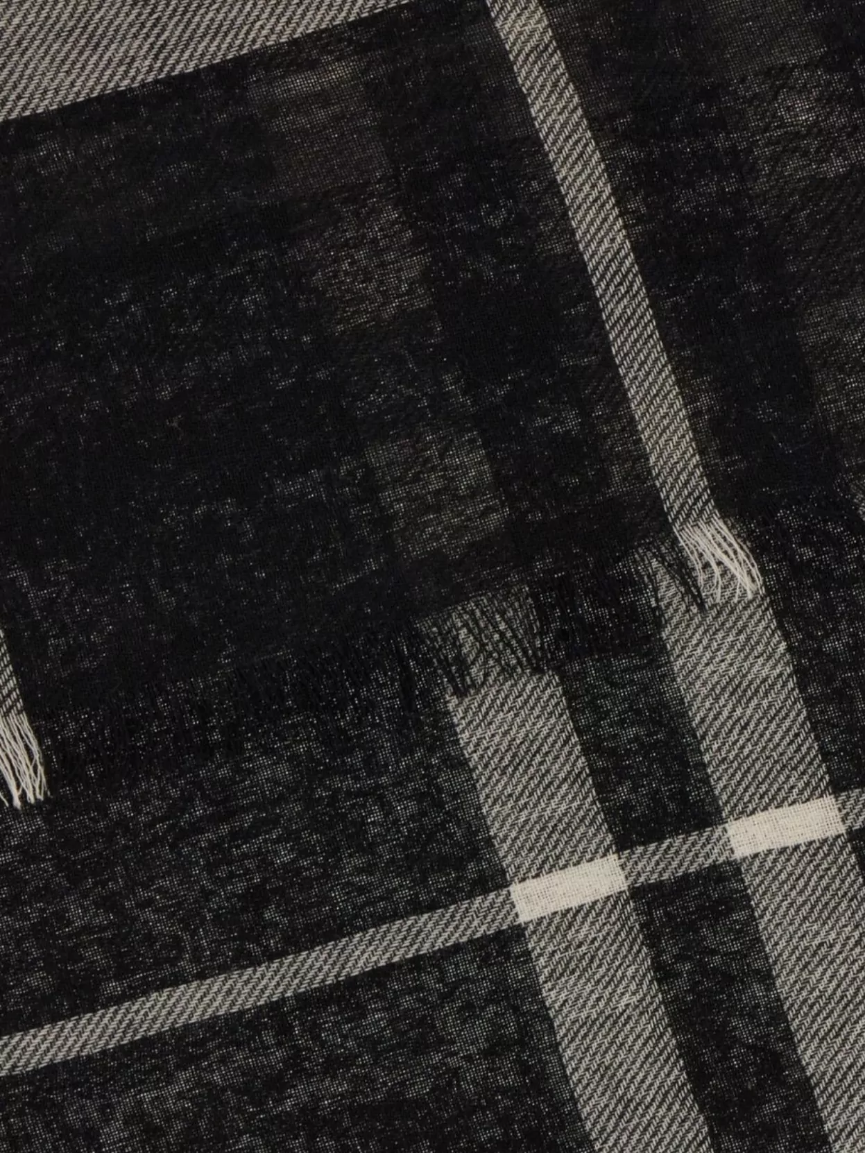 Burberry Fringed Rectangular Scarves & Foulards