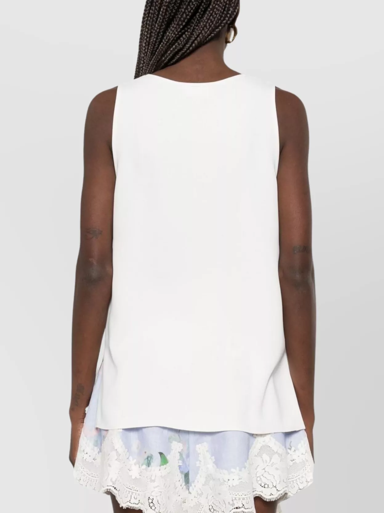 Parosh Sleeveless Scoop Neck Relaxed Fit Top