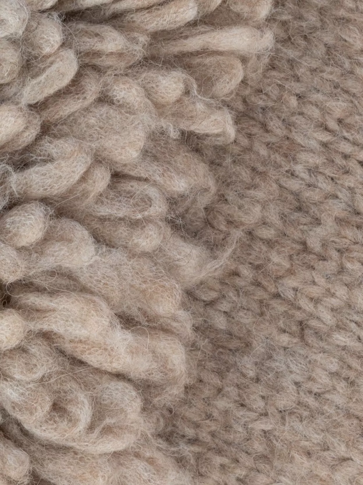 LOEWE FRINGED SCARVES AND TEXTURED FOULARDS