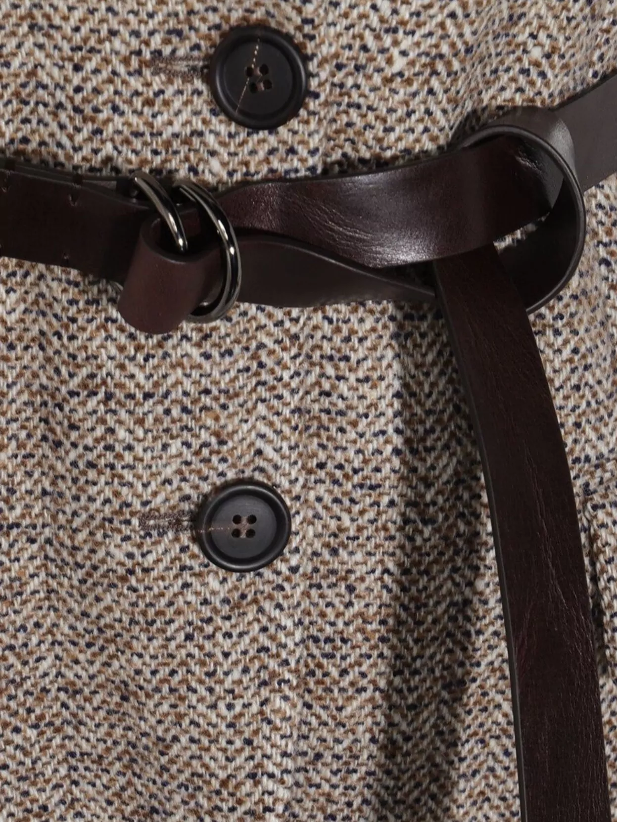 Brunello Cucinelli Waist Belted Lapel Sleeveless Textured Jacket In Brown