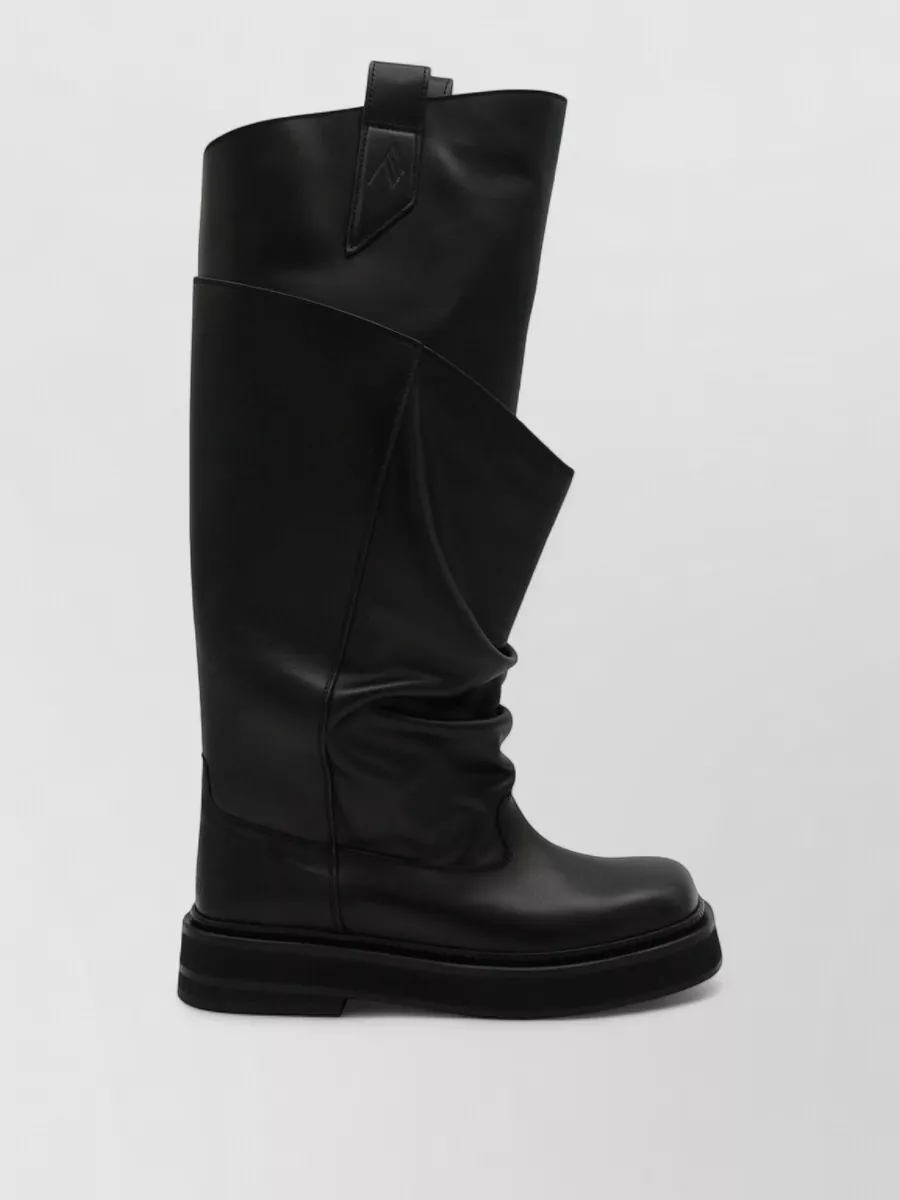 Attico Stylish Flat Ankle Boots With Pull Tabs In Black