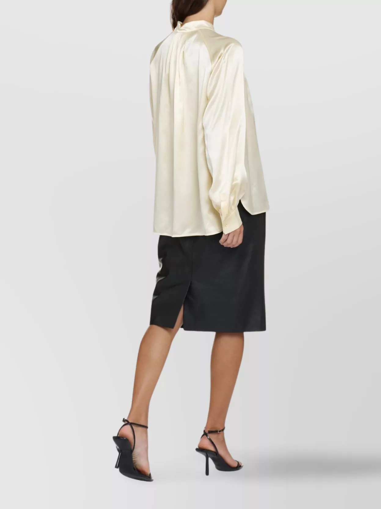 MAX MARA SILK BLOUSE WITH BOW DETAIL AND PLEATED BACK