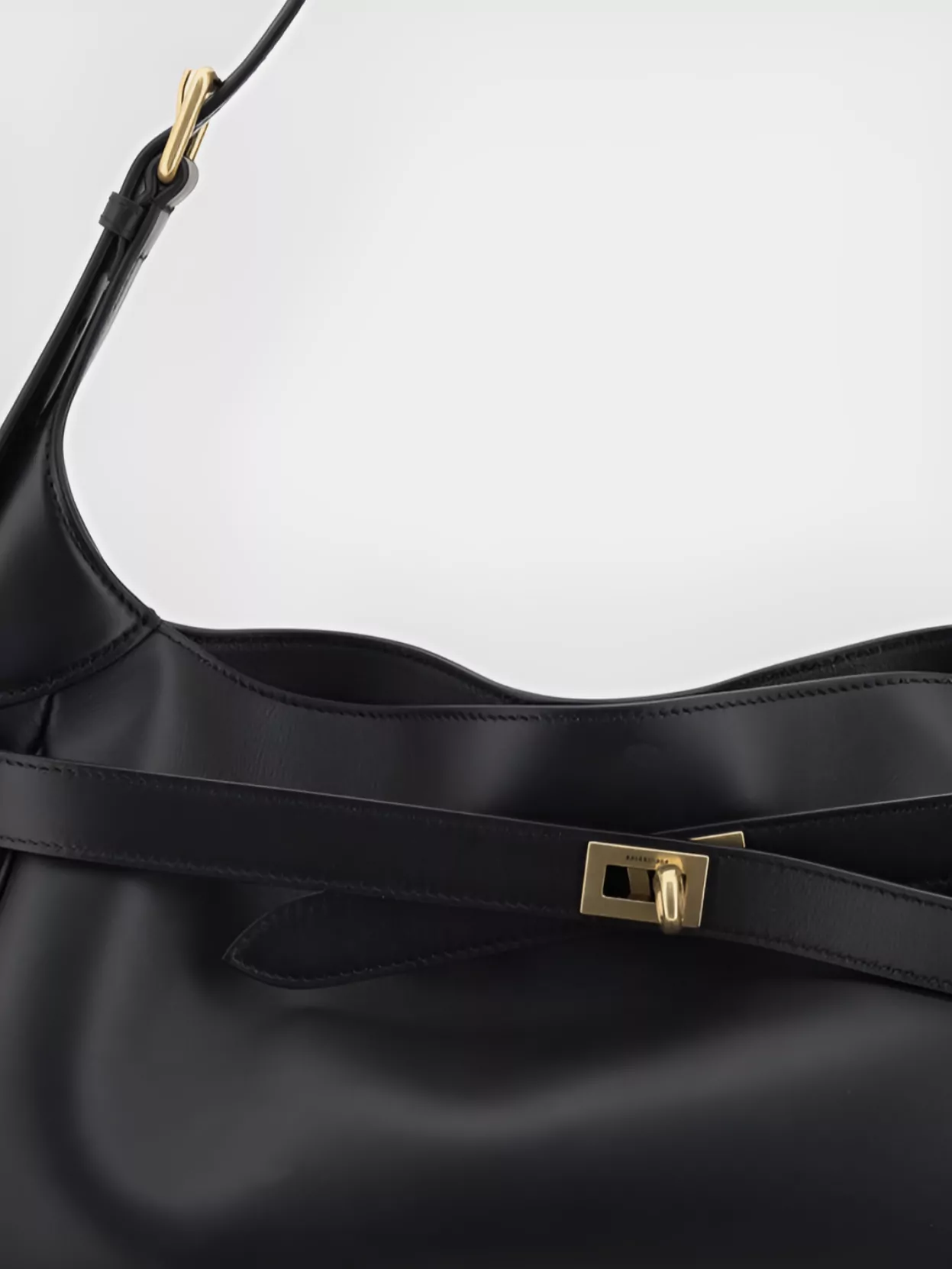 ●送料込●BALENCIAGA●メガジップ Leather Shoulder Bag Balenciaga Large Flap Leather Shoulder Bag - Bergdorf Goodman