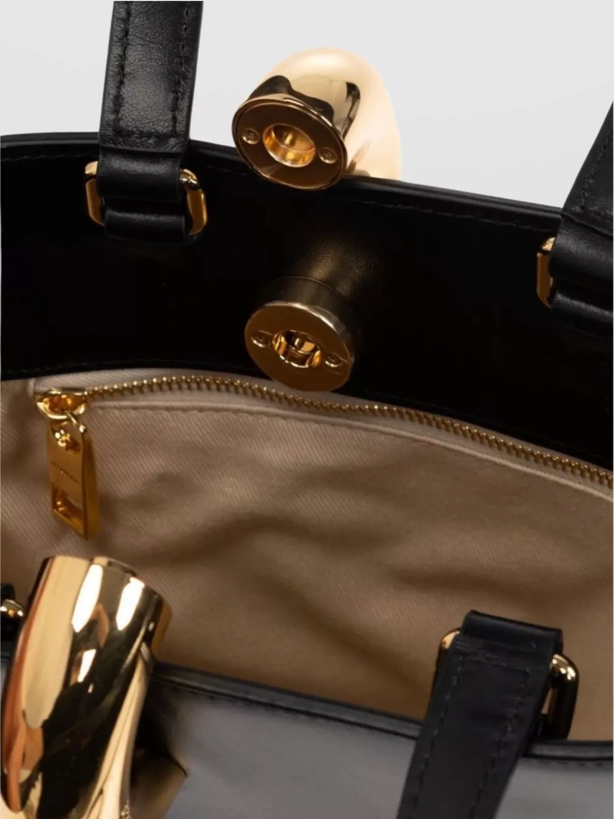Jacquemus The Mini Bucket Bag Handles