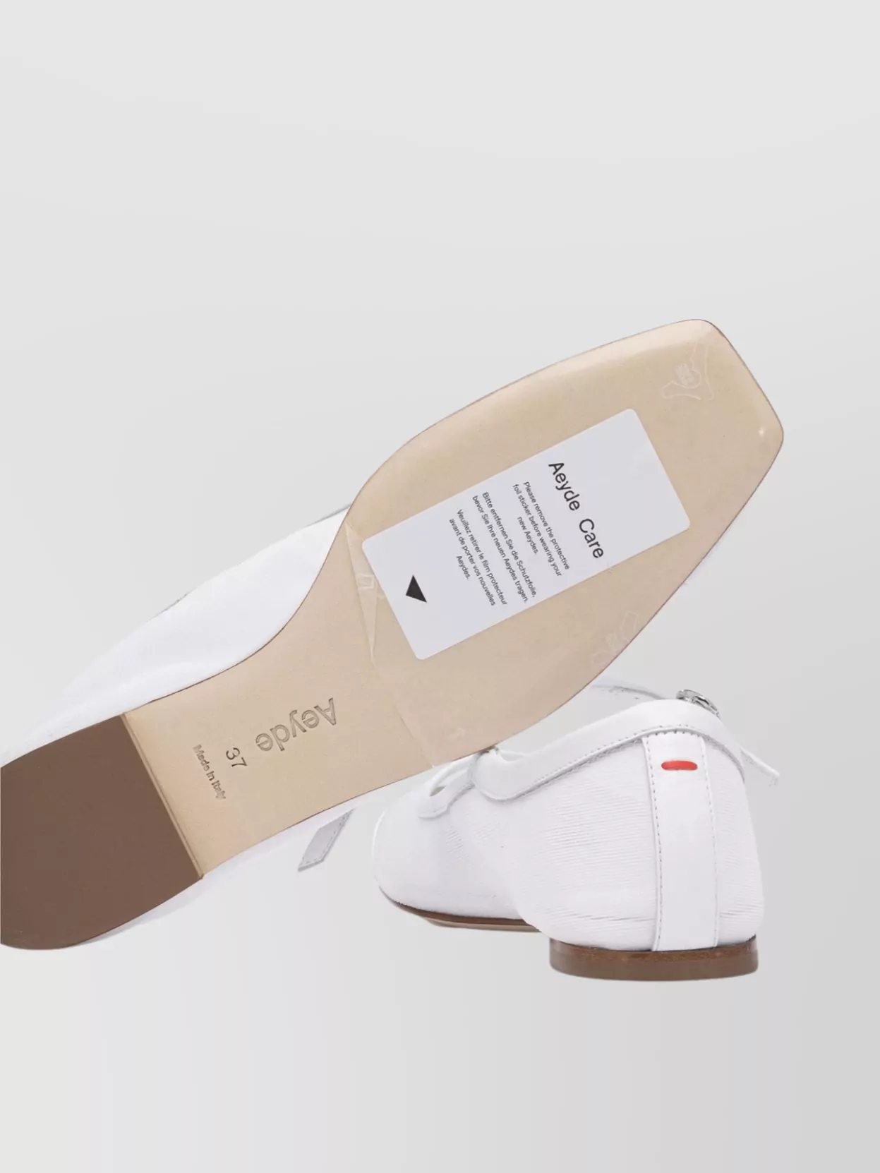 Aeyde Round Toe Ballerina Shoes With Contrast Piping
