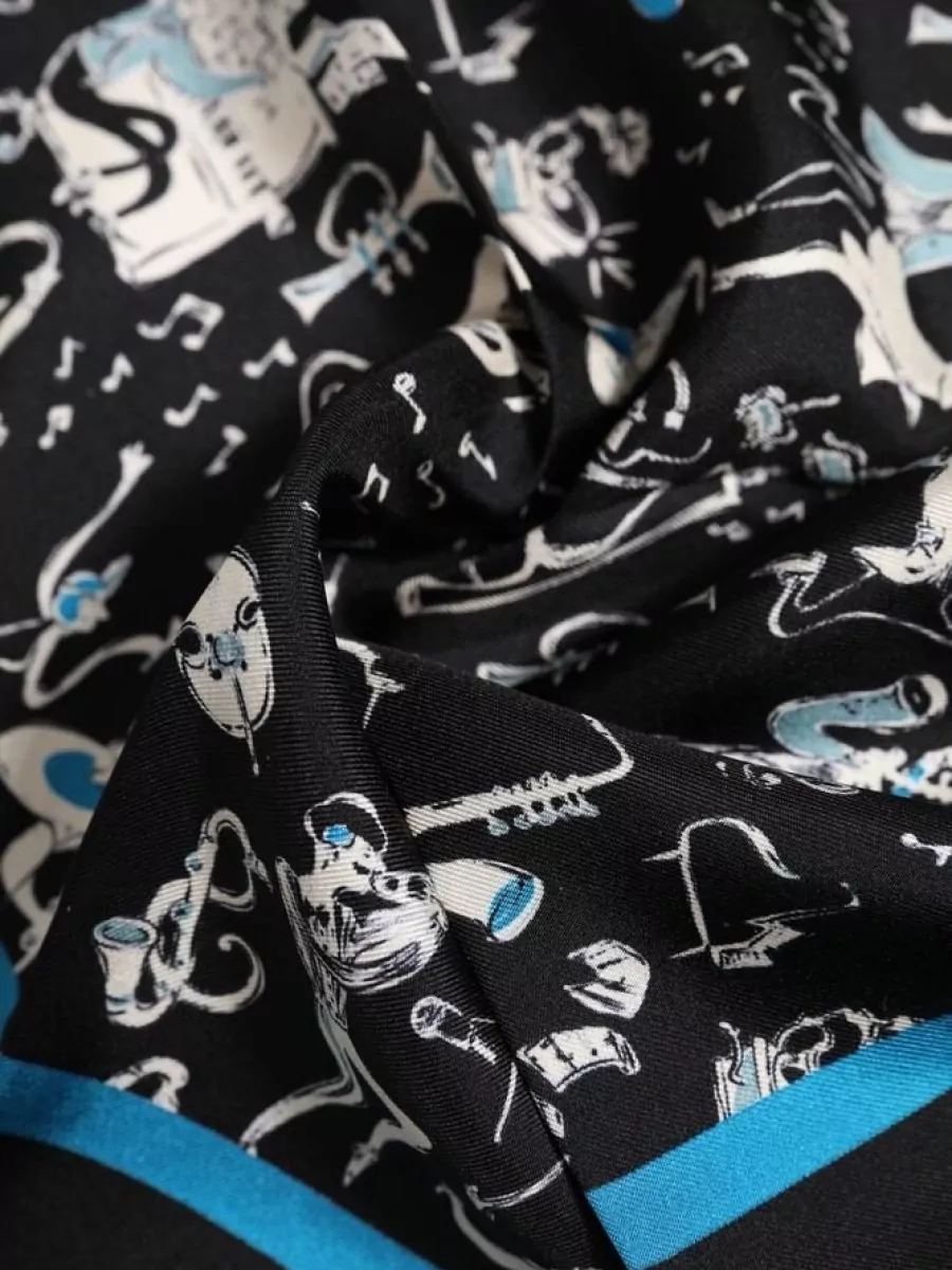 Dolce&Gabbana Silk Printed Pocket Square