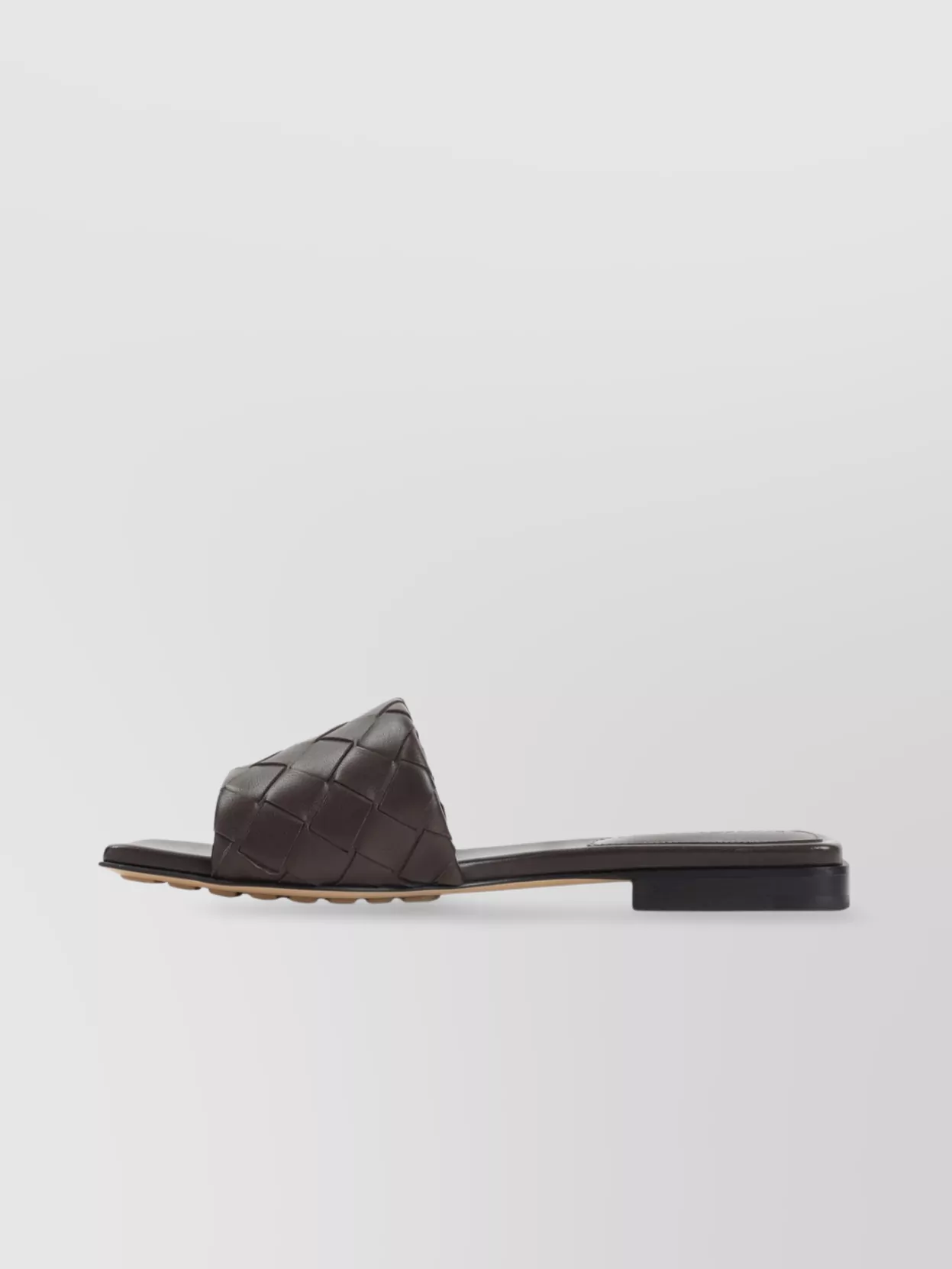 Bottega Veneta Flat Sandals With Intrecciato Leather Strap
