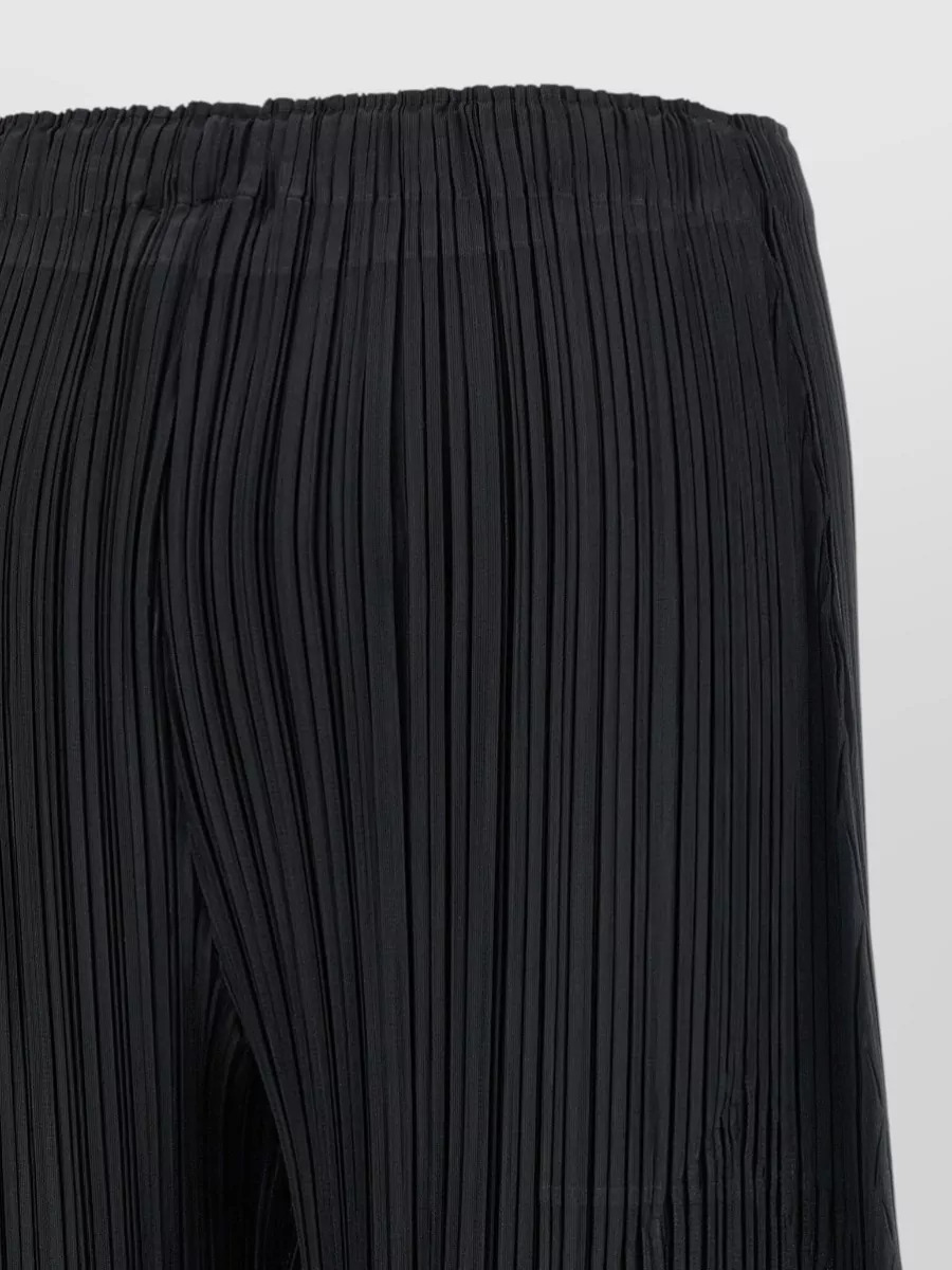 Pleats Please Issey Miyake Pleated Barrel-Leg Knee-Length Shorts