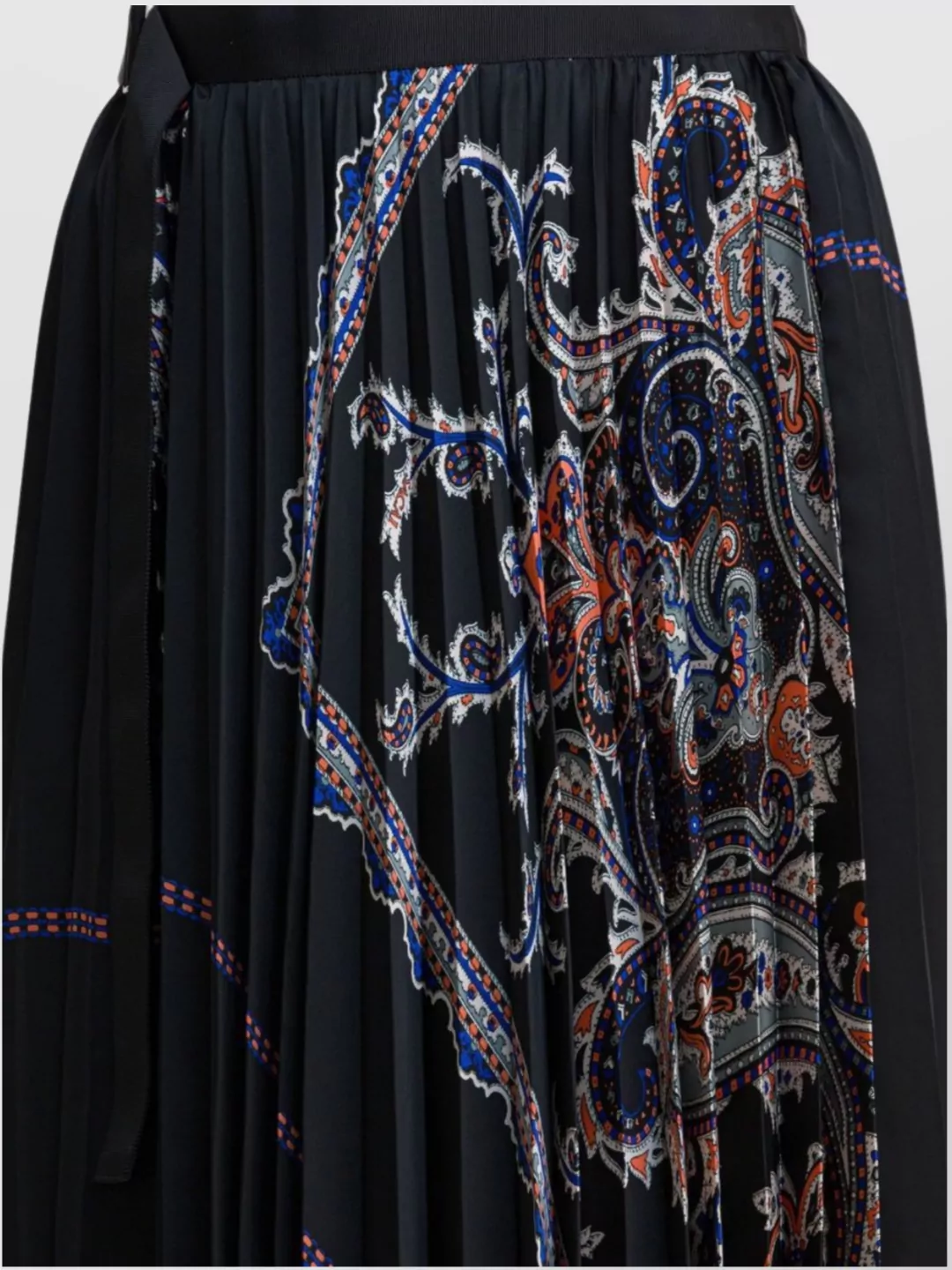 Sacai Mid-length Paisley Pleated Wrap Skirt In Black