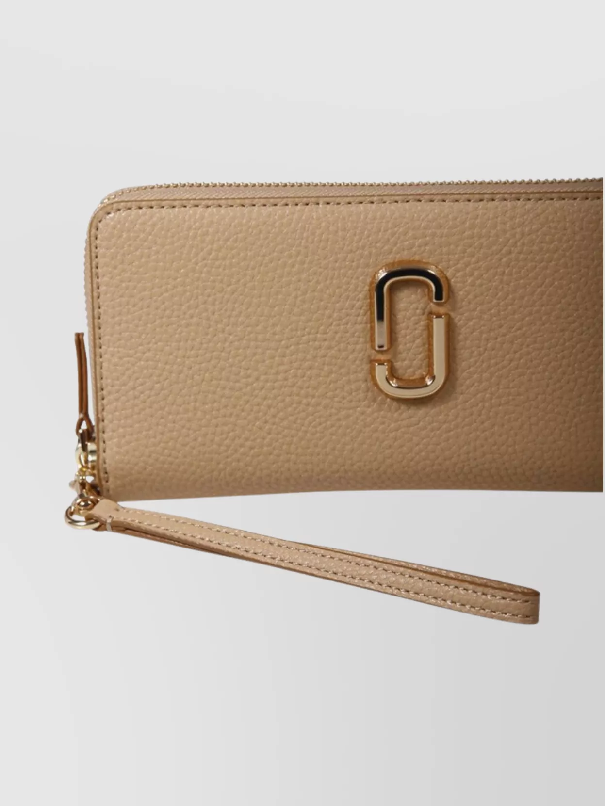Marc Jacobs Continental Purse Featuring Wrist Strap In Burgundy