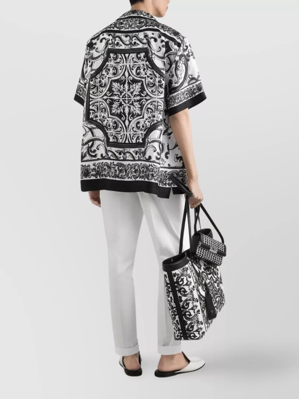 Dolce & Gabbana Maiolica Black And White Bowling Shirt With Cuban Collar And All-over Print In Silk Man In Black