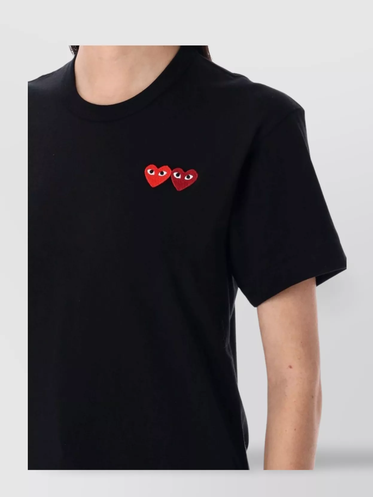 COMME DES GARÇONS PLAY T-SHIRT WITH DOUBLE HEART EMBROIDERY