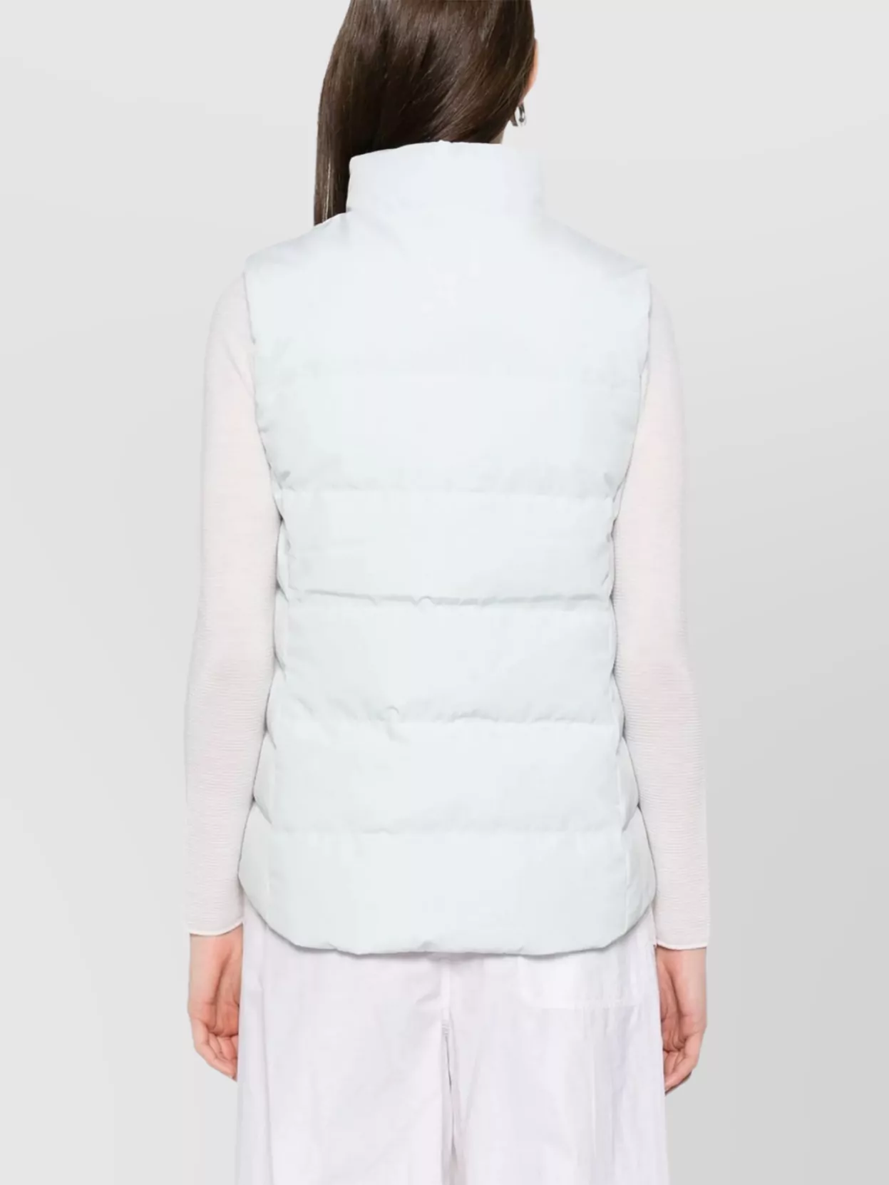CANADA GOOSE SLEEVELESS JACKET WITH ELONGATED REAR EDGE 