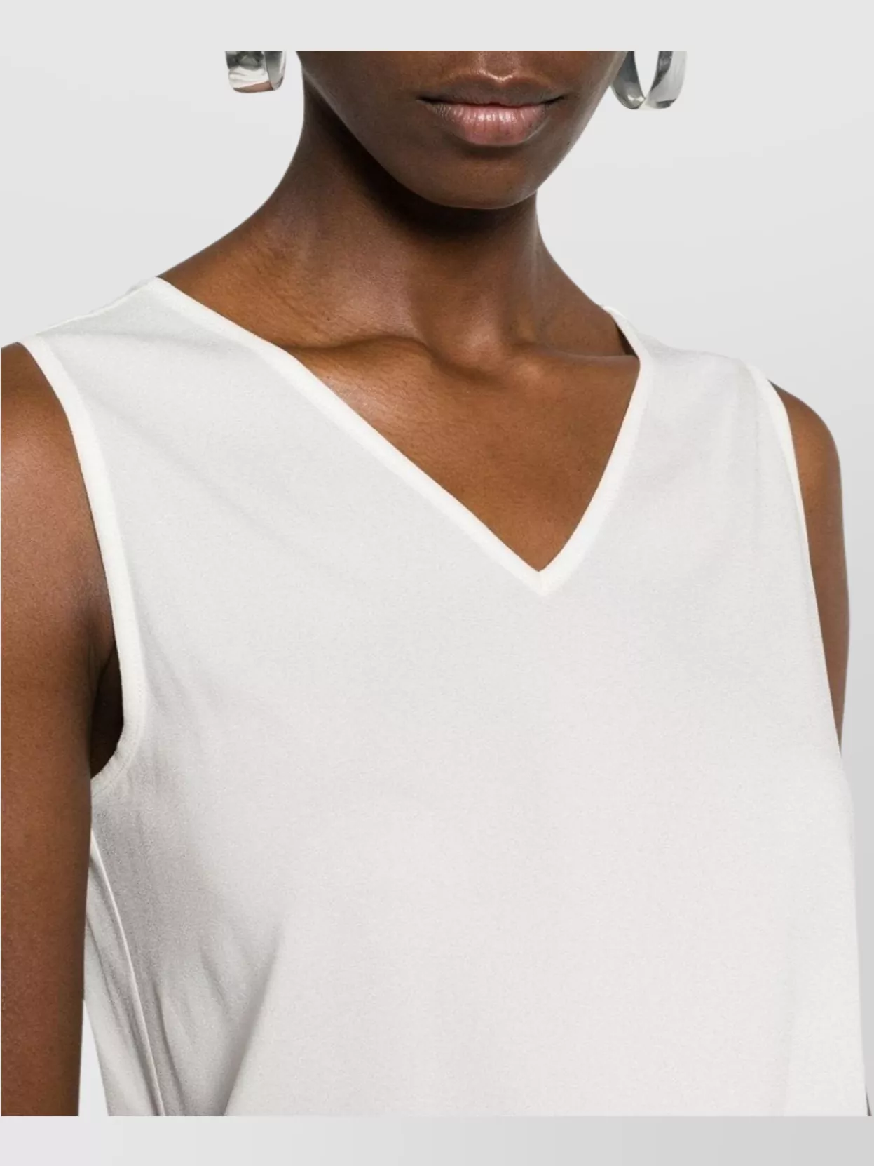 Fabiana Filippi V-Neck Sleeveless Modern Top