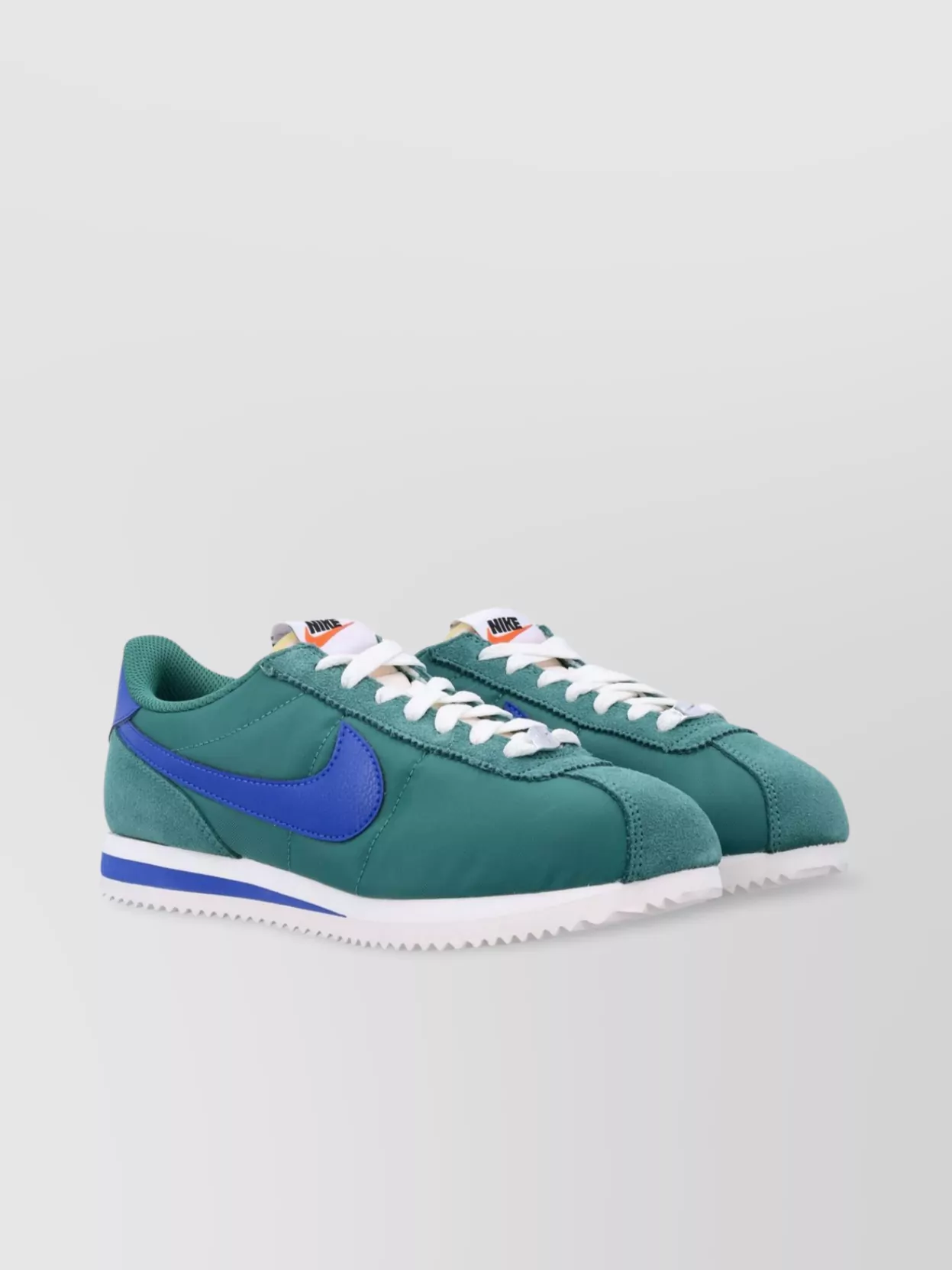 Nike Padded Collar Low-Cut Sneakers