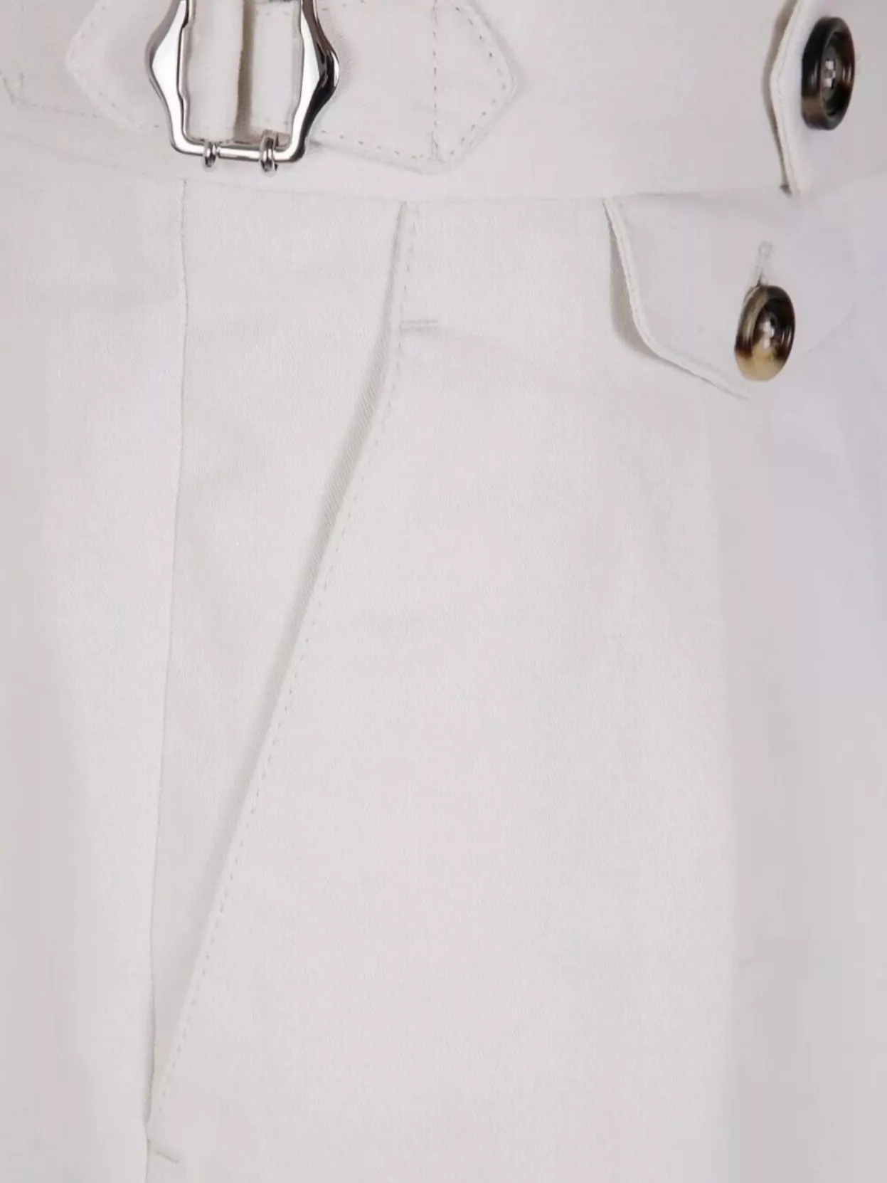 Brunello Cucinelli Bermuda Trousers With Pleats And Cuffs In White