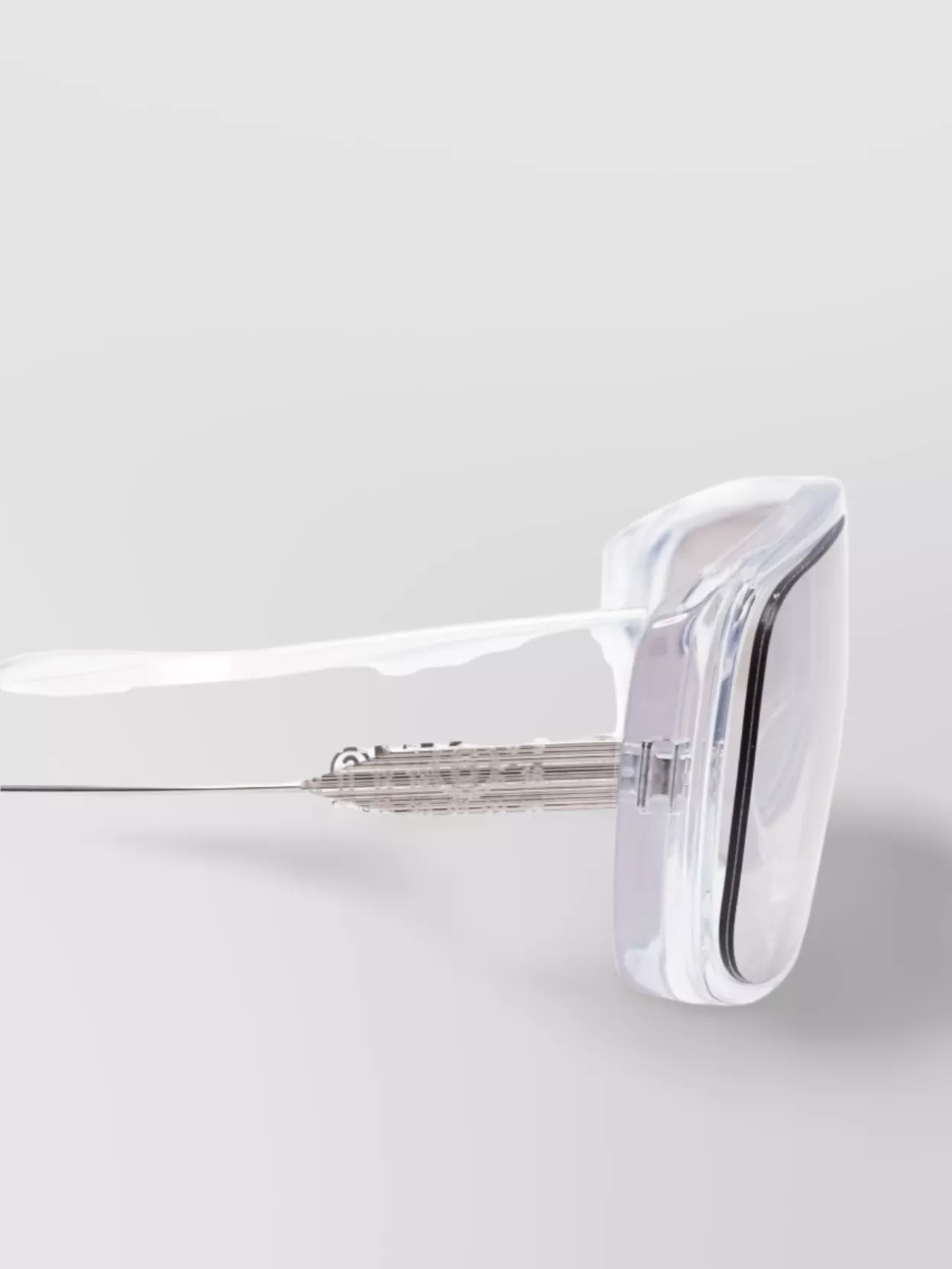 Mm6 Maison Margiela Shield Sunglasses With Wide Transparent Frame In White