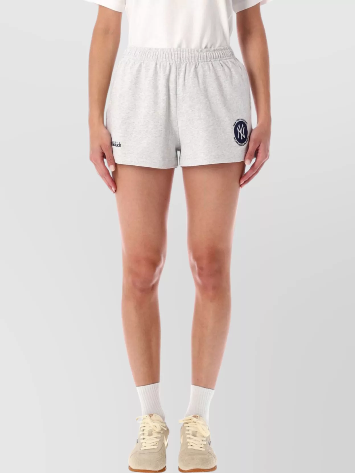 Sporty And Rich Comfortable Shorts With Side Pockets And Slits